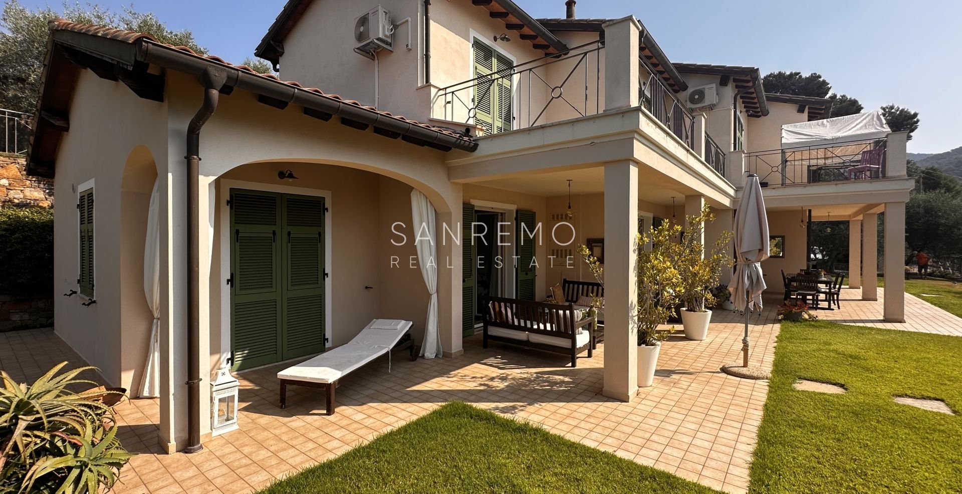 Villa con vista mare sulla prima collina di Bordighera – Eleganza, comfort e panorama mozzafiato