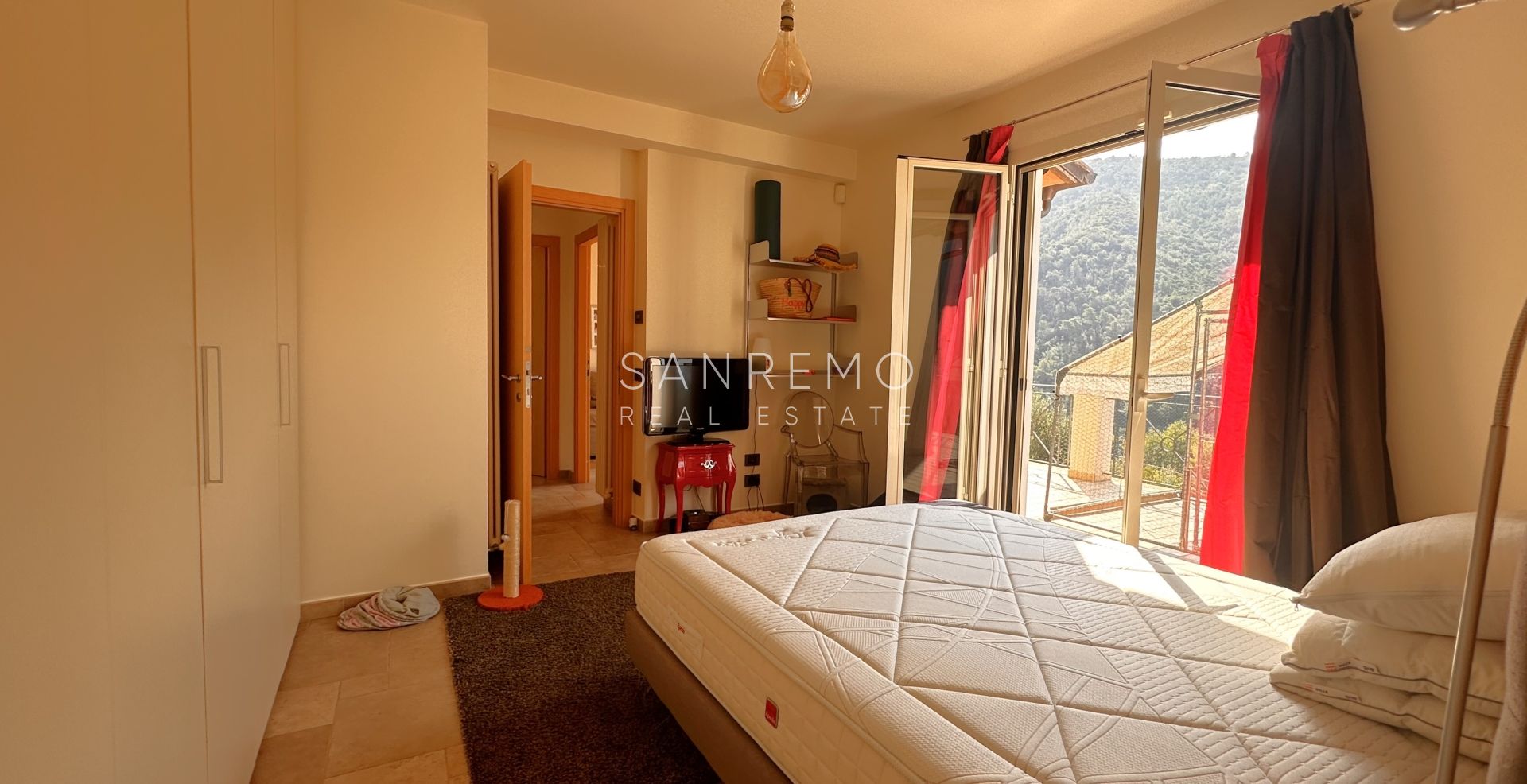 Villa con vista mare sulla prima collina di Bordighera – Eleganza, comfort e panorama mozzafiato