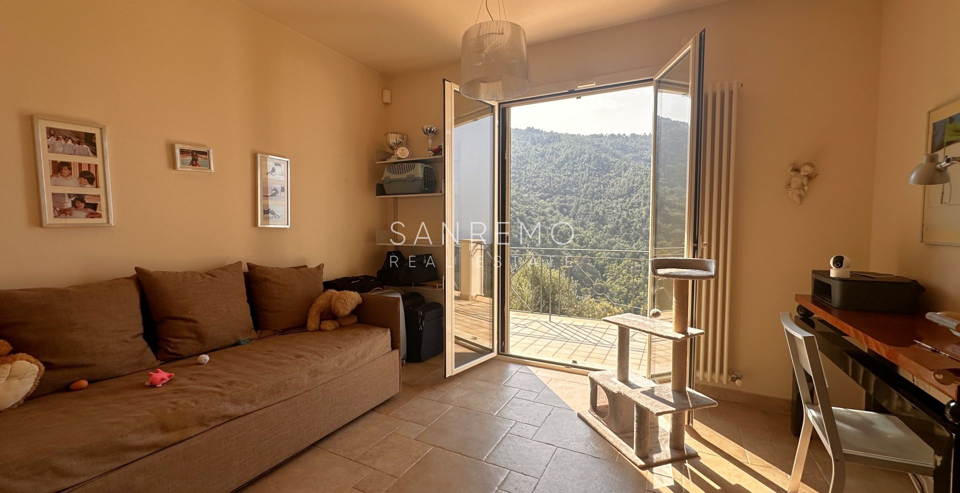 Villa con vista mare sulla prima collina di Bordighera – Eleganza, comfort e panorama mozzafiato