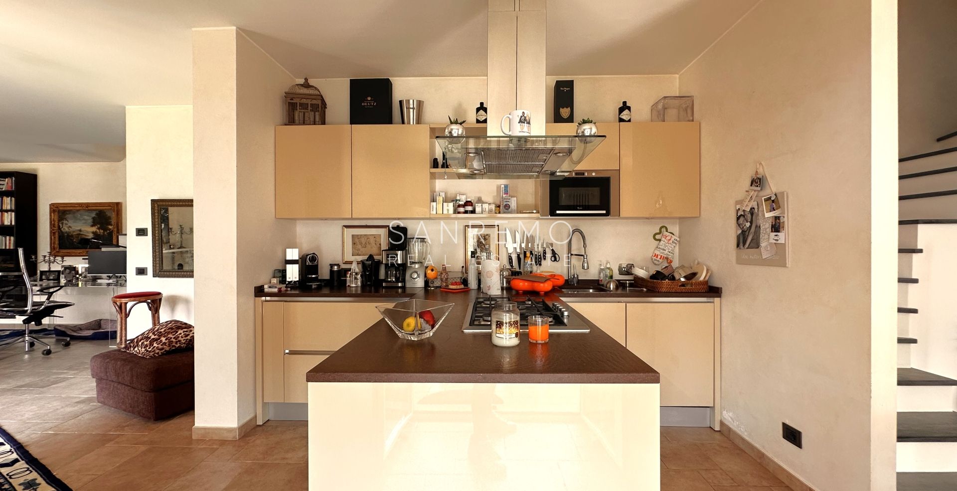 Villa con vista mare sulla prima collina di Bordighera – Eleganza, comfort e panorama mozzafiato