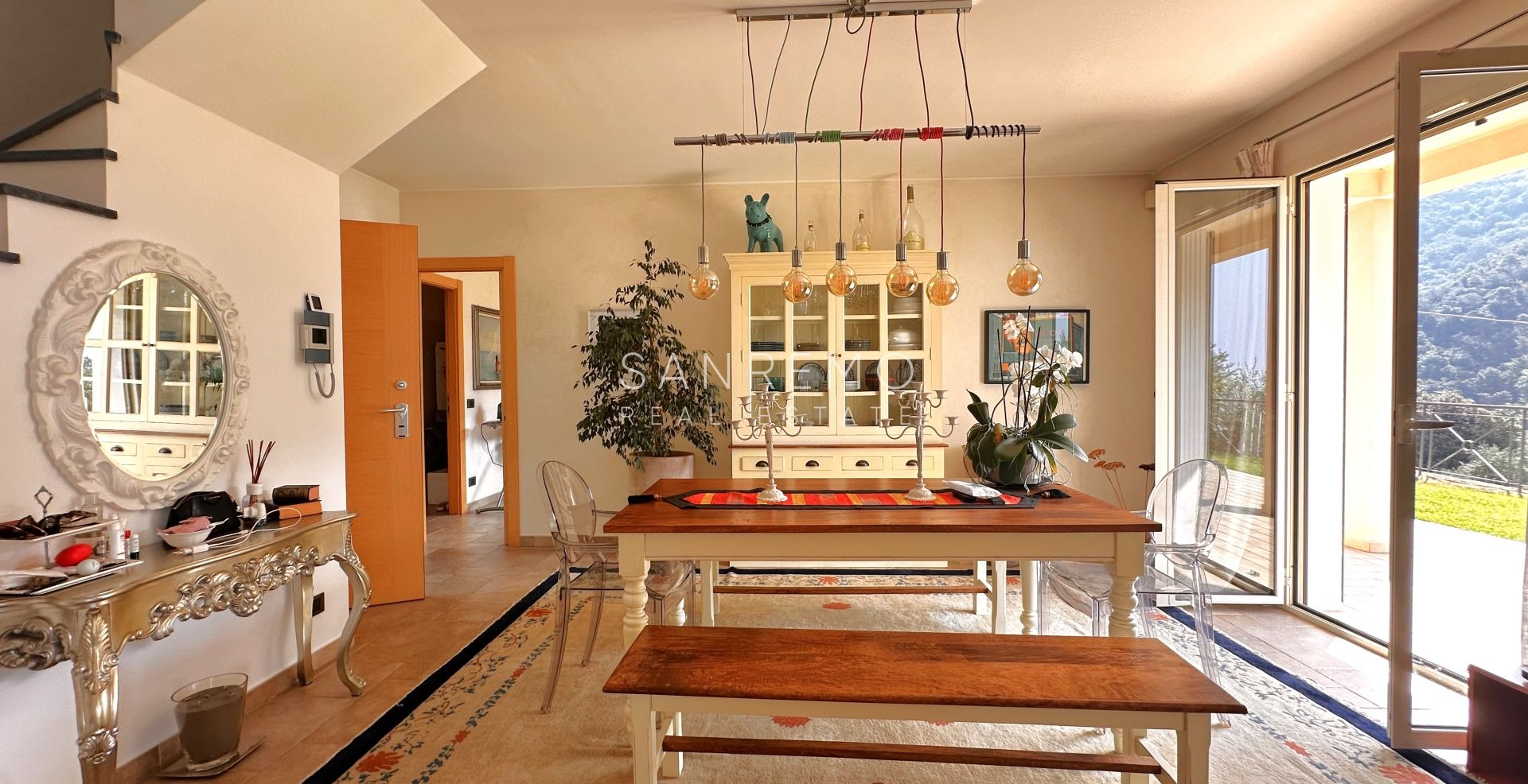 Villa con vista mare sulla prima collina di Bordighera – Eleganza, comfort e panorama mozzafiato