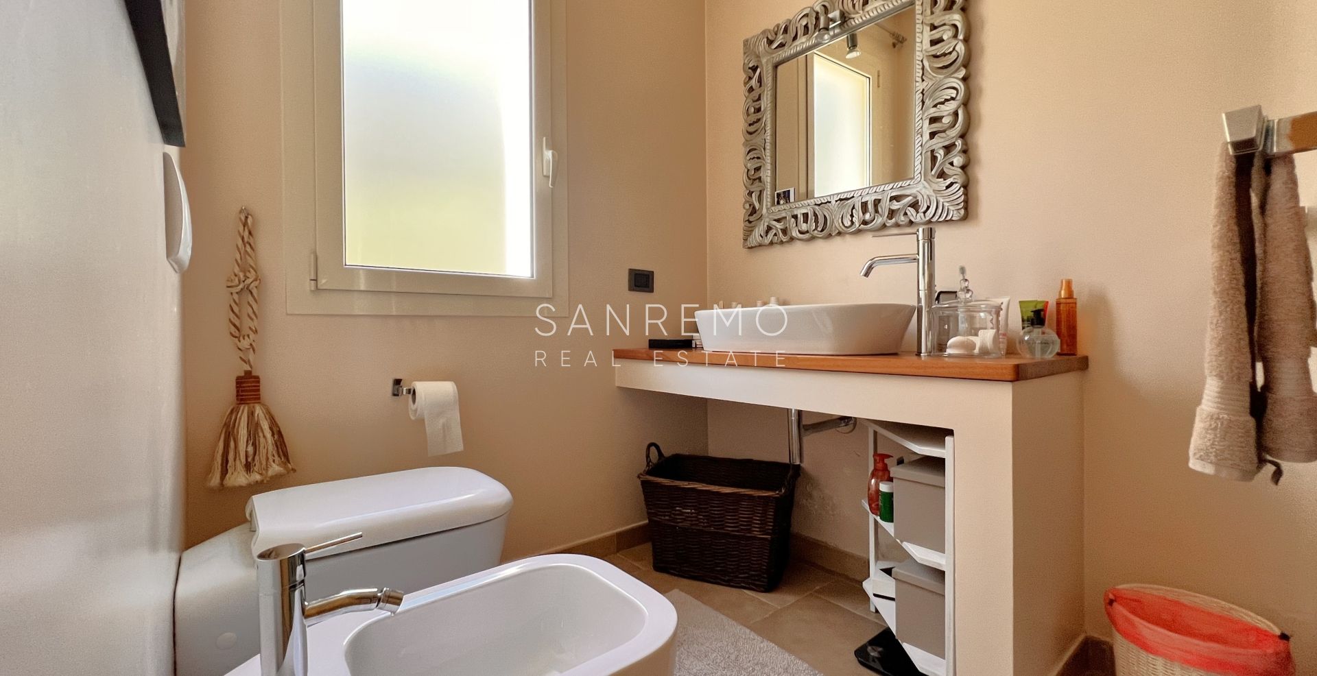 Villa con vista mare sulla prima collina di Bordighera – Eleganza, comfort e panorama mozzafiato