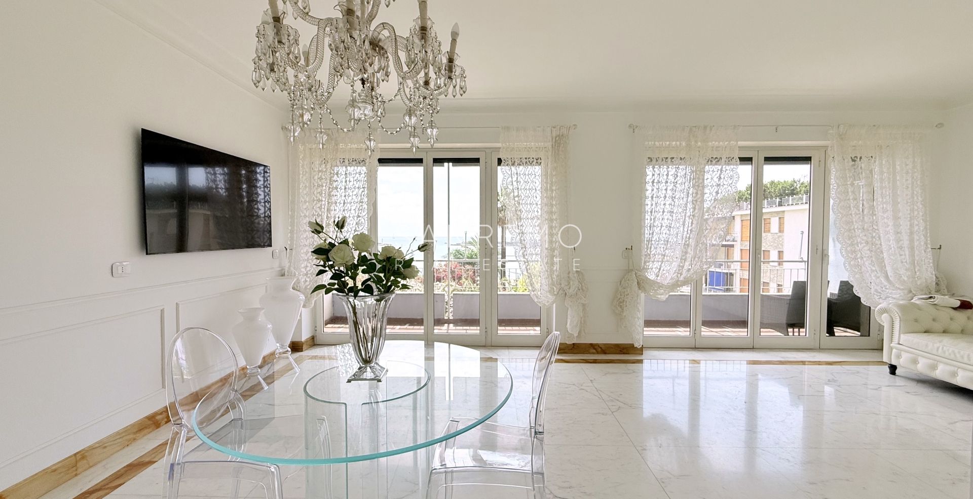 Splendido appartamento completamente ristrutturato in zona pianeggiante ed esclusiva