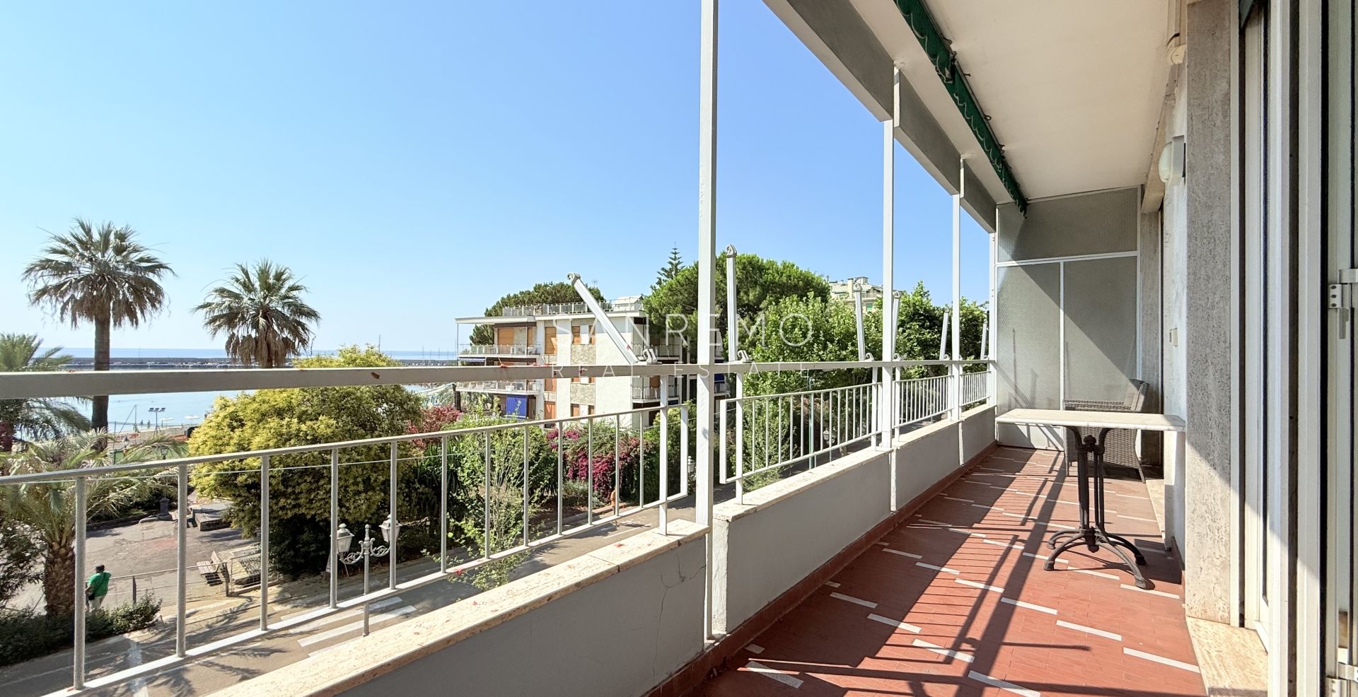 Splendido appartamento completamente ristrutturato in zona pianeggiante ed esclusiva