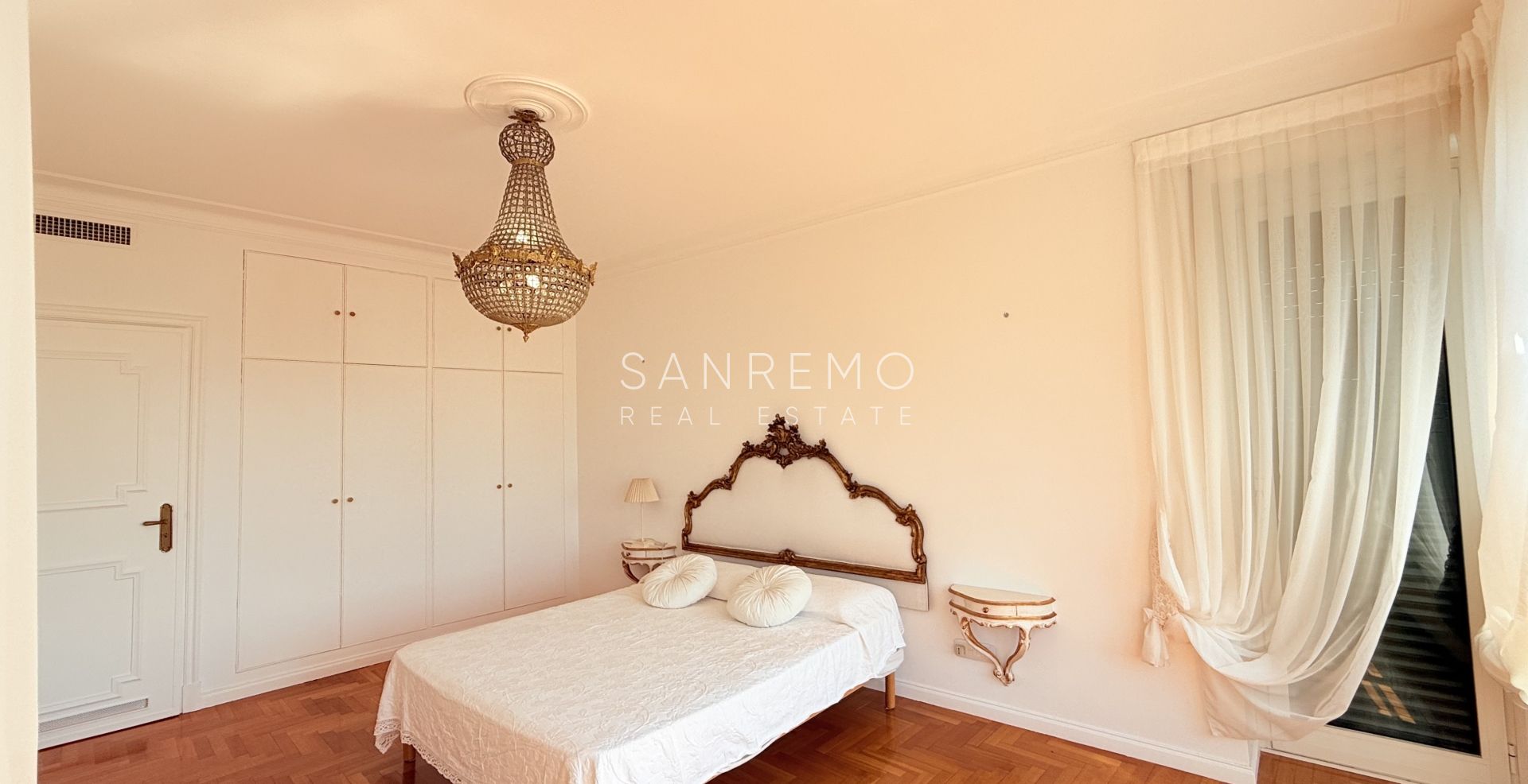 Splendido appartamento completamente ristrutturato in zona pianeggiante ed esclusiva
