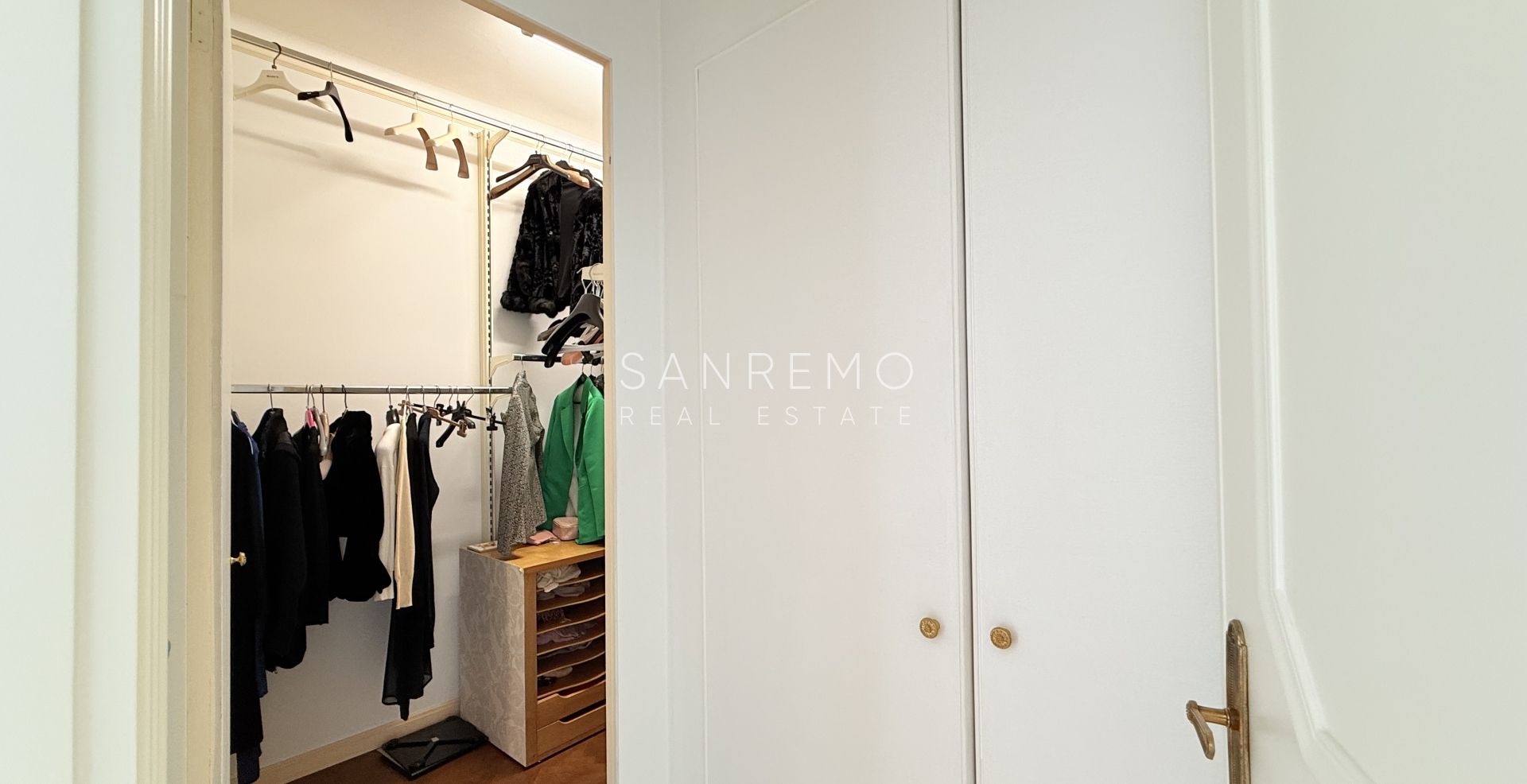 Splendido appartamento completamente ristrutturato in zona pianeggiante ed esclusiva