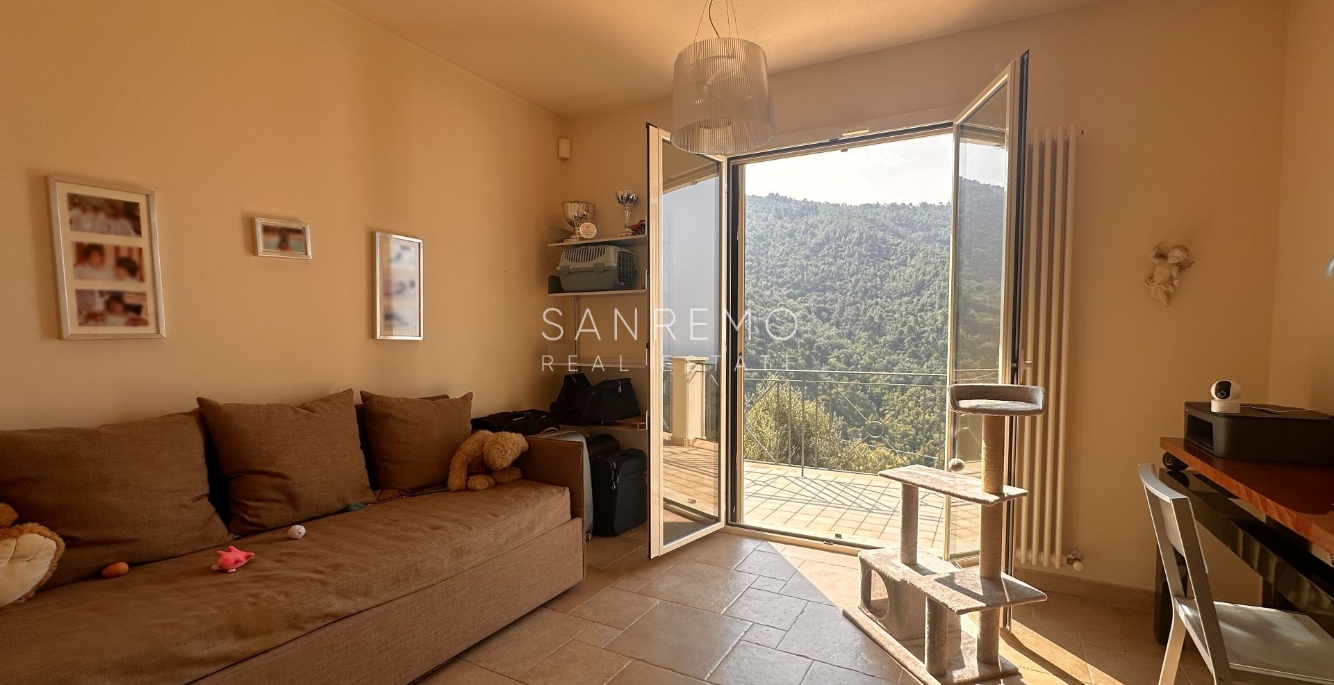 Villa con vista mare sulla prima collina di Bordighera – Eleganza, comfort e panorama mozzafiato
