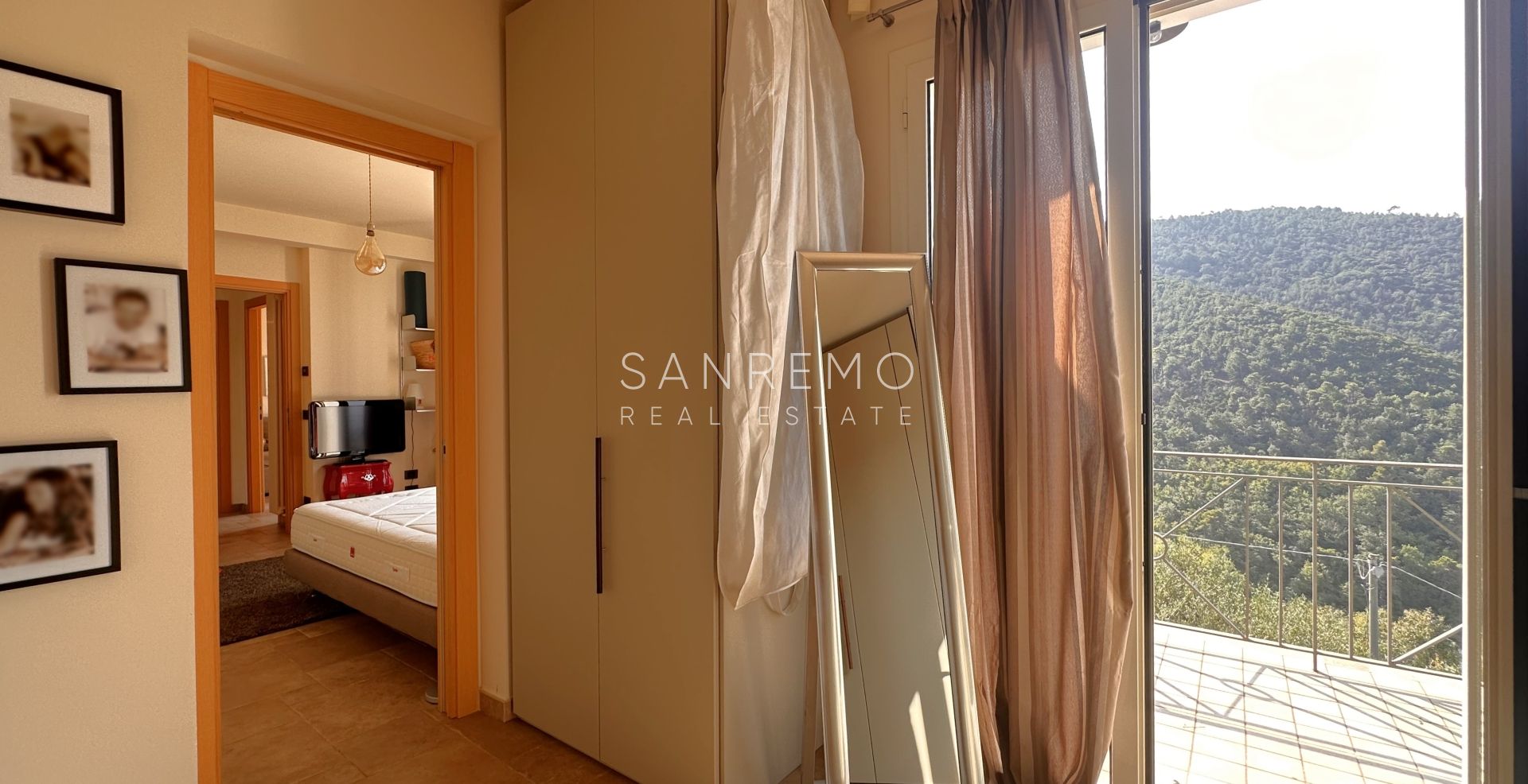 Villa con vista mare sulla prima collina di Bordighera – Eleganza, comfort e panorama mozzafiato