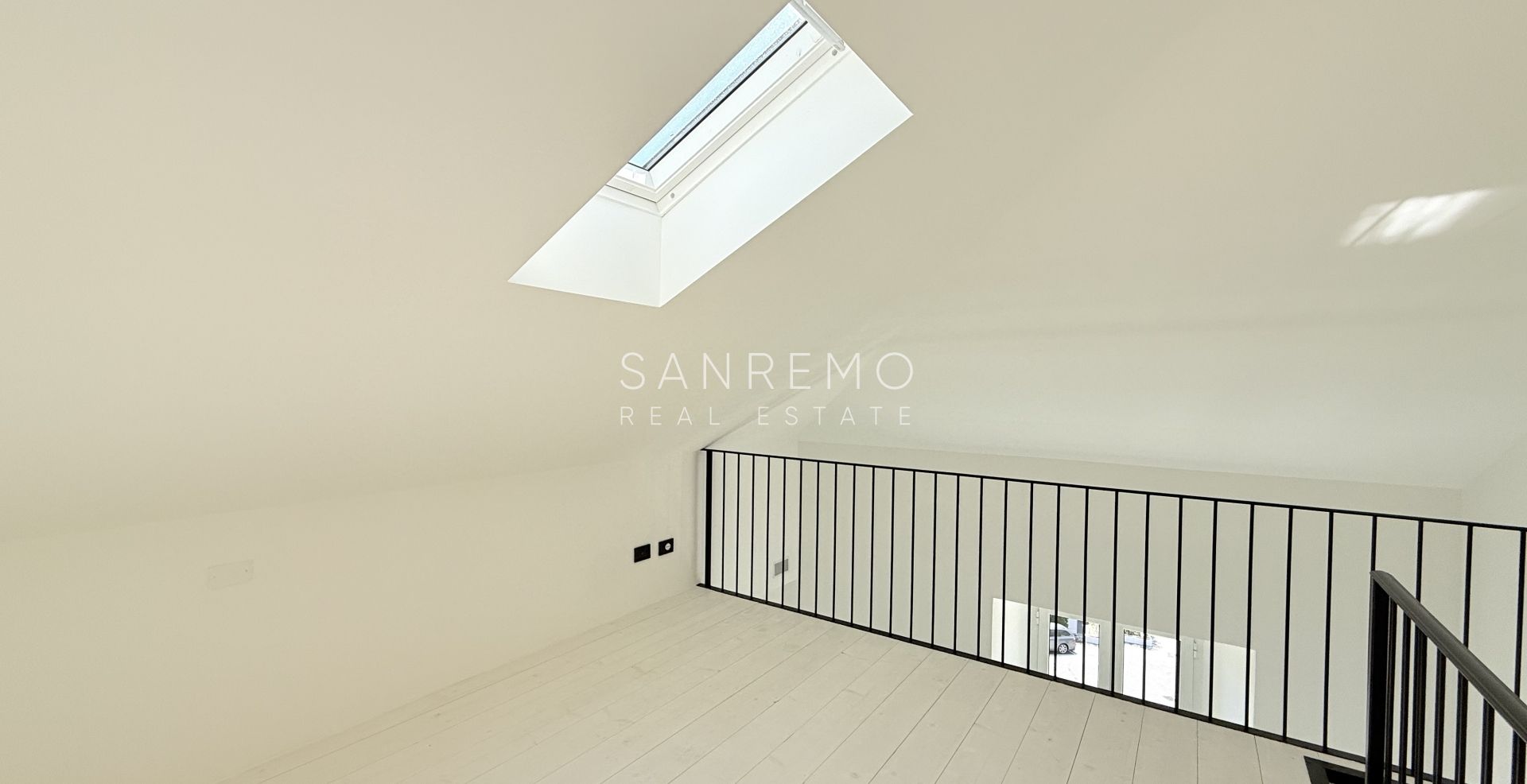 Splendido appartamento con soppalco e terrazzo a pozzo con meravigliosa vista sul mare