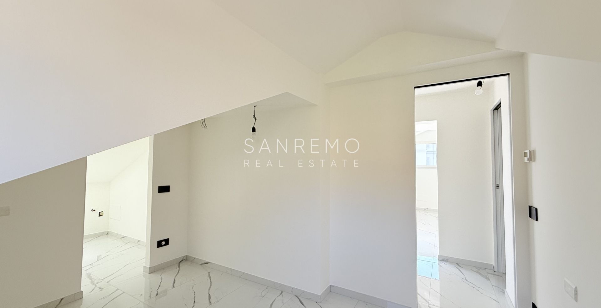 Splendido appartamento con soppalco e terrazzo a pozzo con meravigliosa vista sul mare