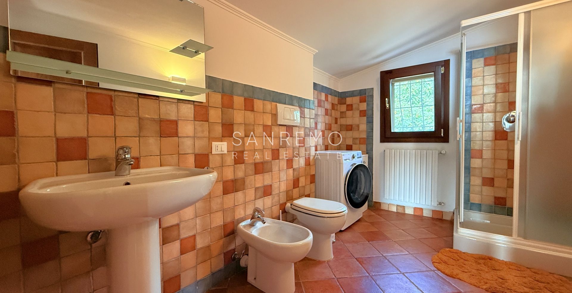 Prestigiosa villa con piscina e vista mare mozzafiato