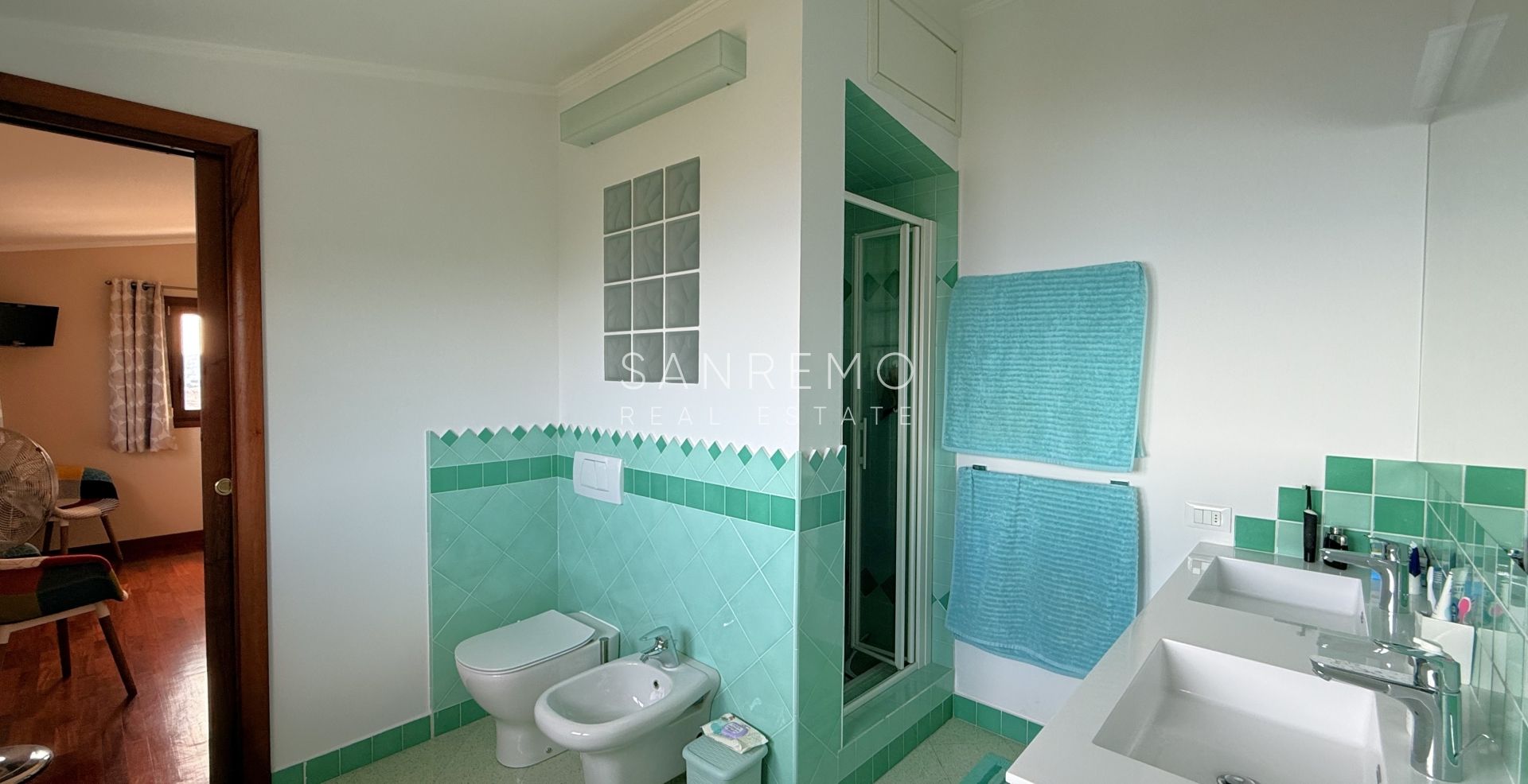 Prestigiosa villa con piscina e vista mare mozzafiato