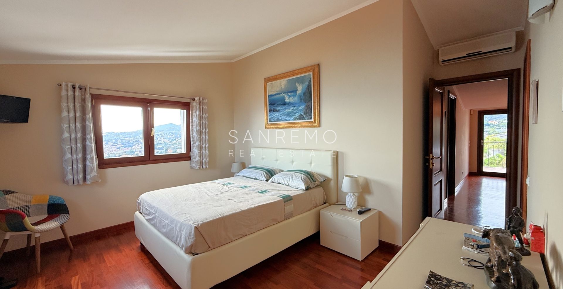 Prestigiosa villa con piscina e vista mare mozzafiato