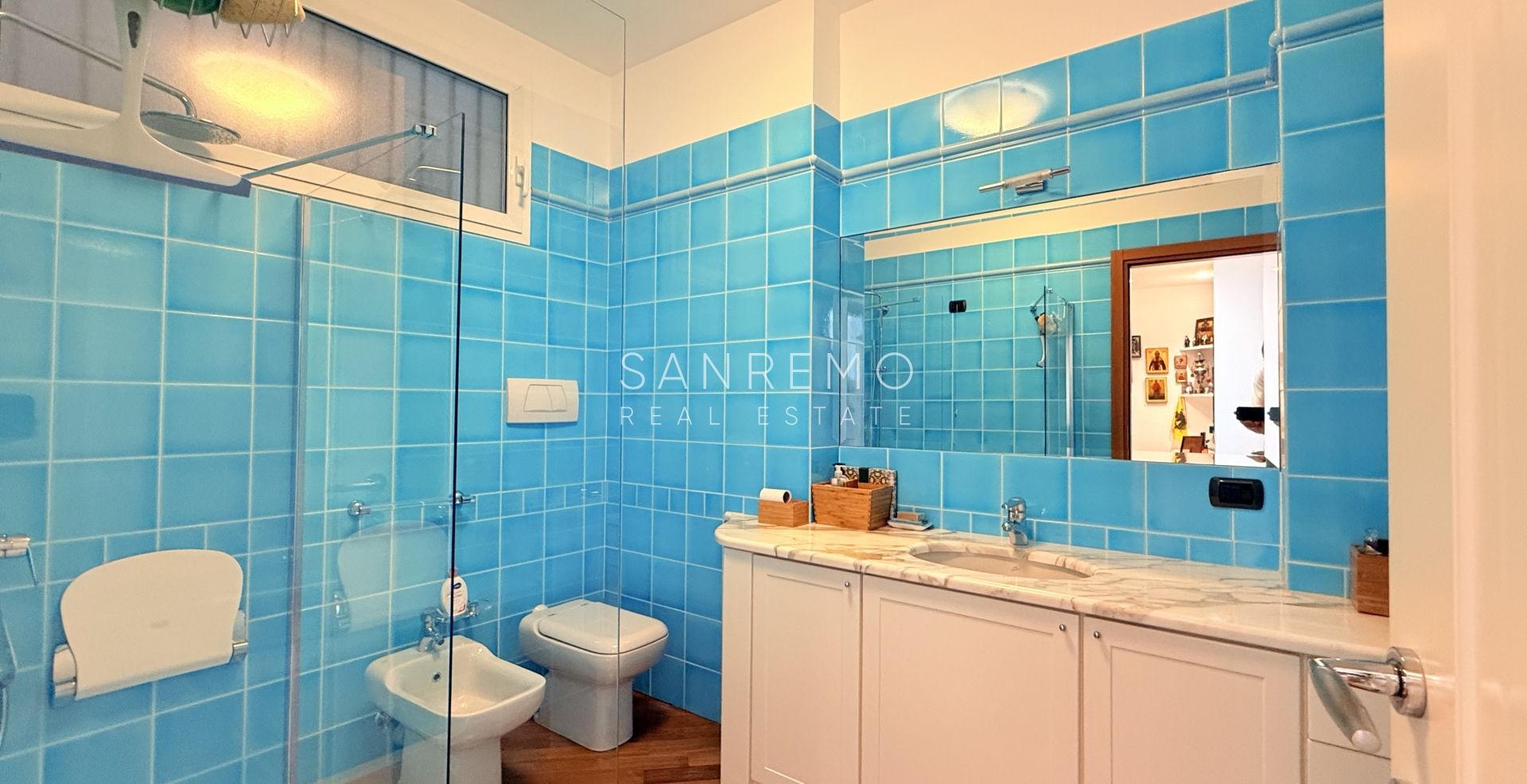 Splendido e luminoso appartamento totalmente ristrutturato in complesso signorile con piscina