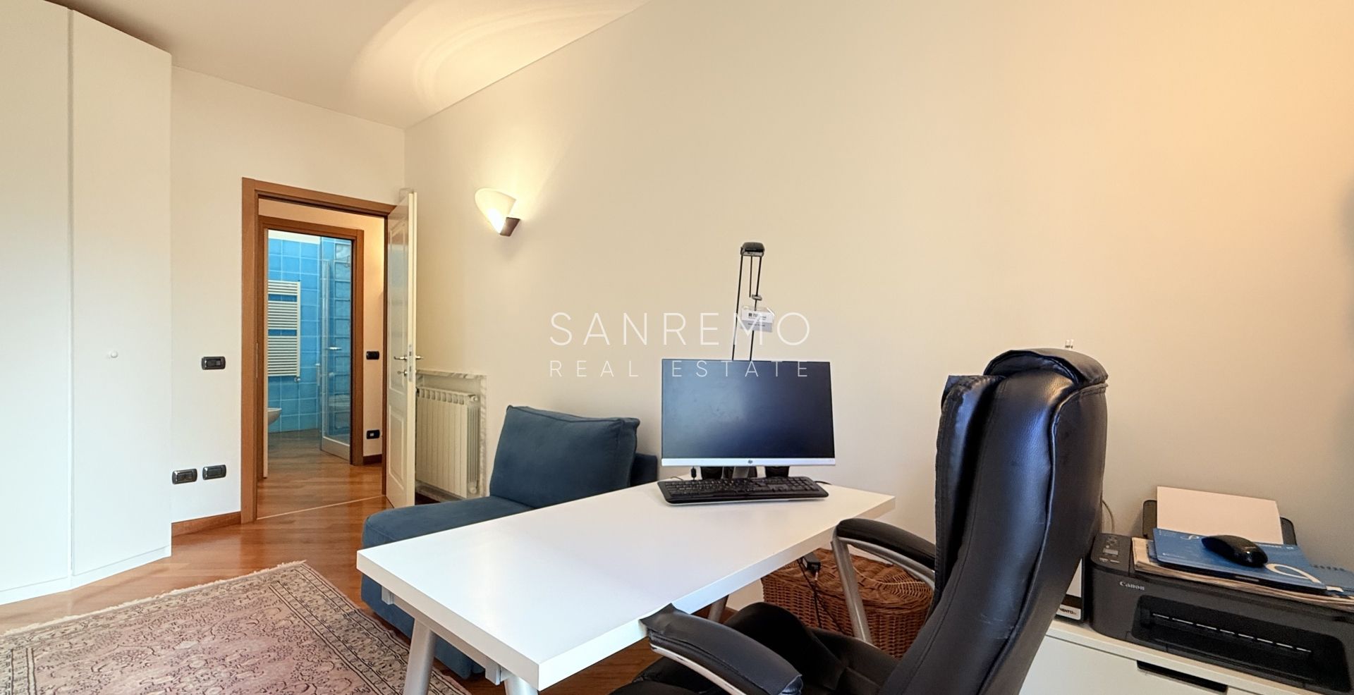 Splendido e luminoso appartamento totalmente ristrutturato in complesso signorile con piscina