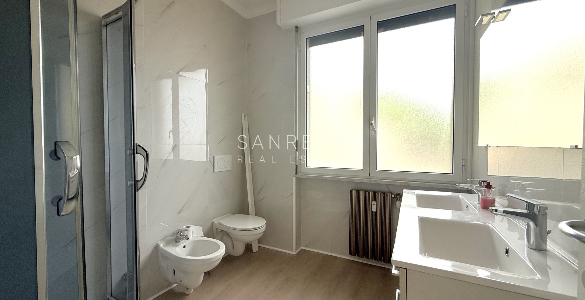 Attico con affaccio diretto sul mare