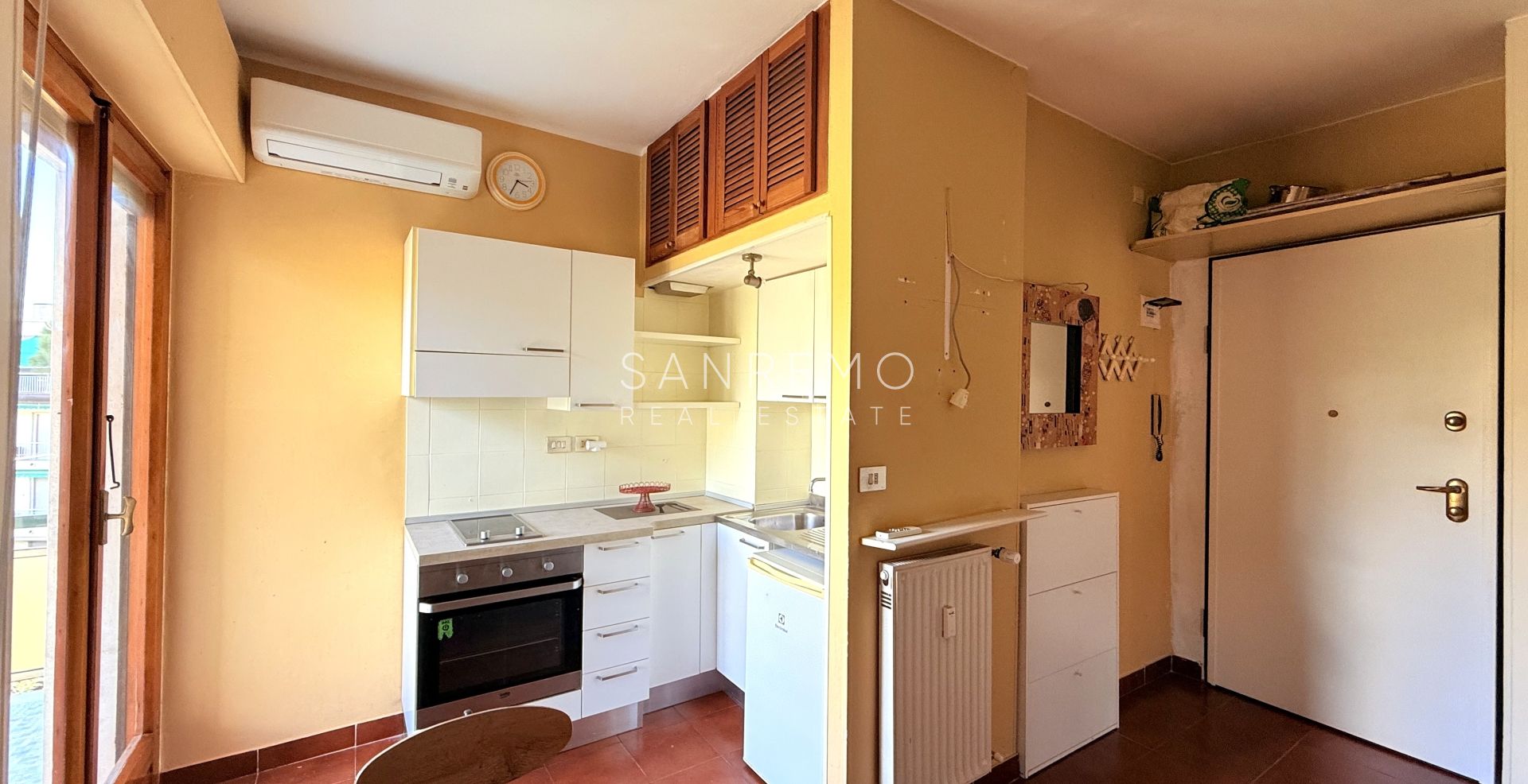 Grazioso bilocale in complesso con portineria a pochi passi dal mare