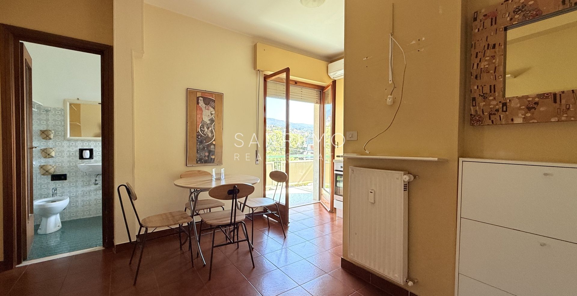 Grazioso bilocale in complesso con portineria a pochi passi dal mare