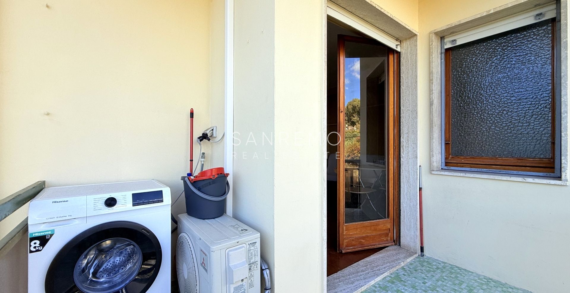 Grazioso bilocale in complesso con portineria a pochi passi dal mare