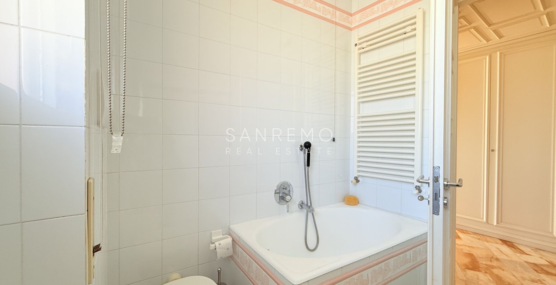 Luminoso appartamento a pochi passi dal mare e dalla pista ciclabile