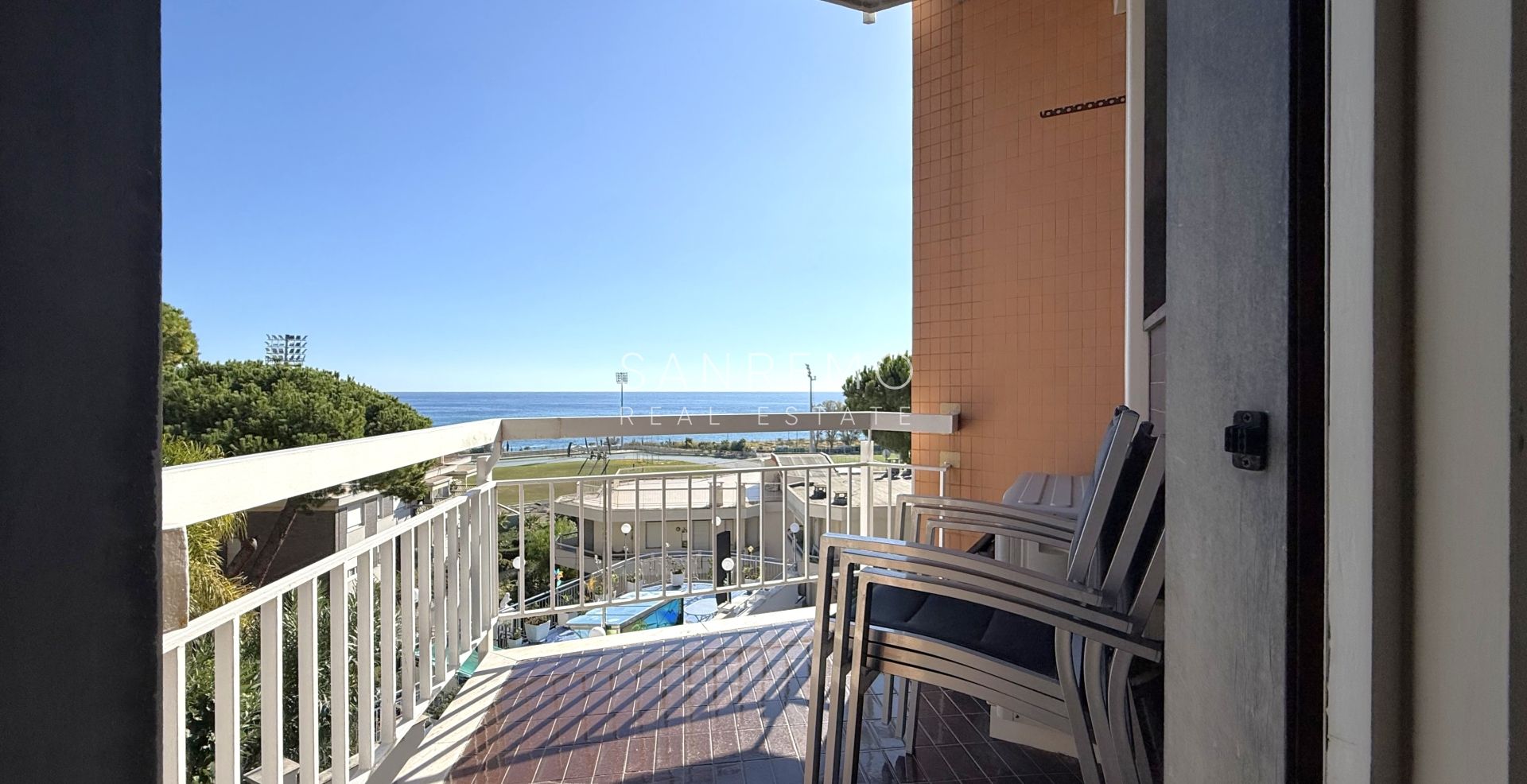 Luminoso appartamento a pochi passi dal mare e dalla pista ciclabile