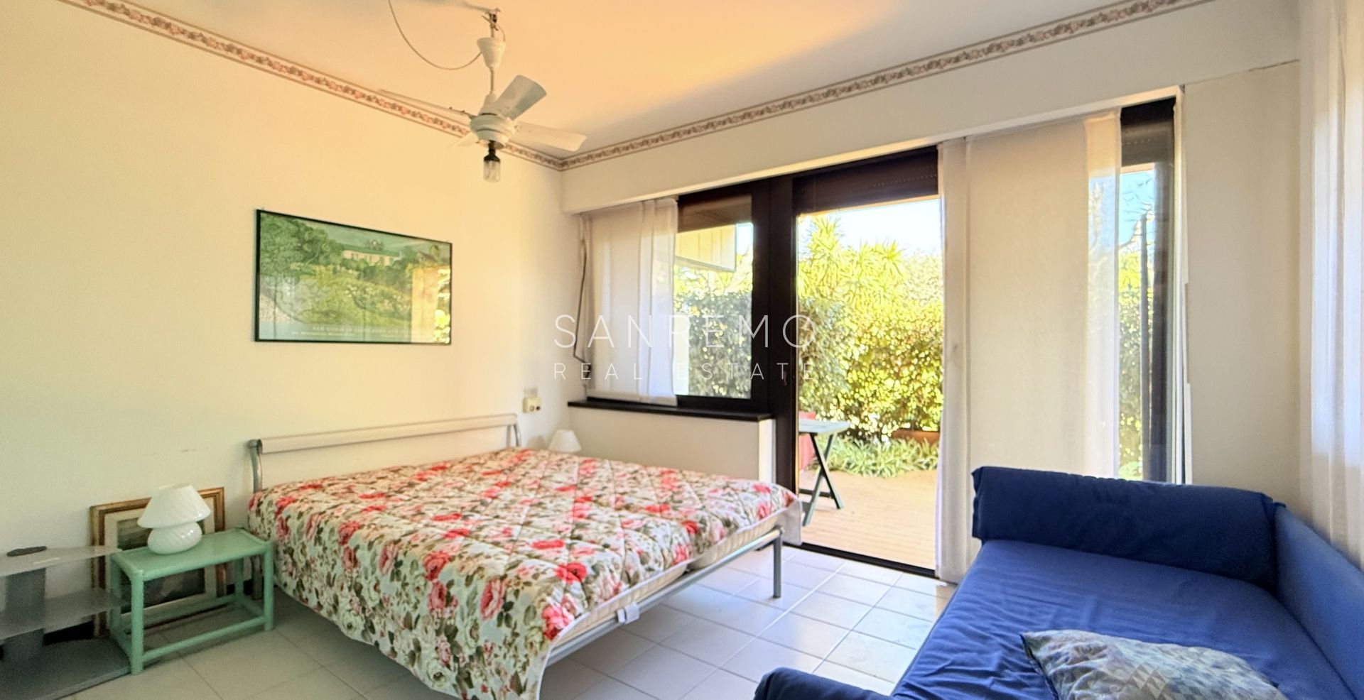 Trilocale sul mare in elegante complesso con piscina