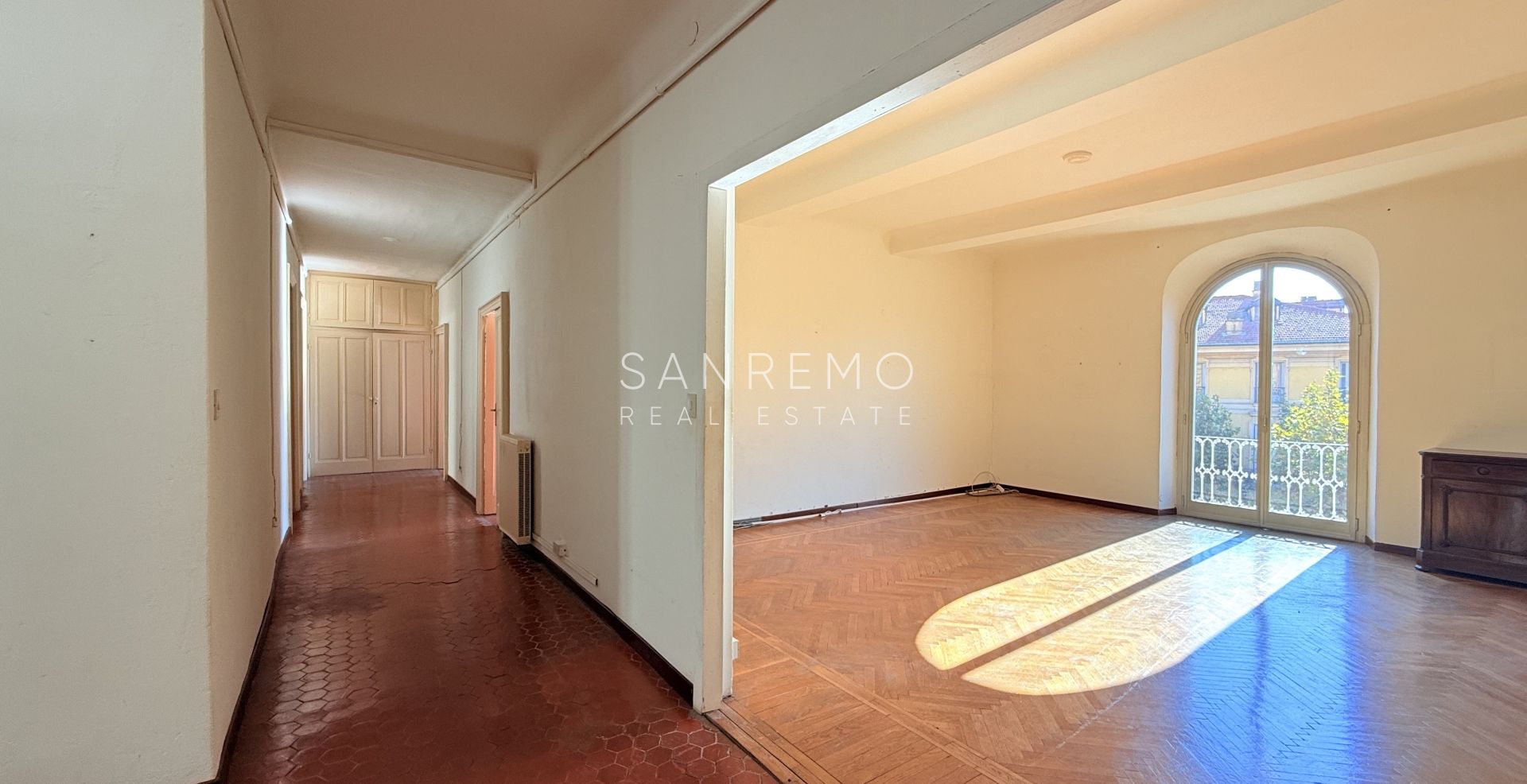 Appartamento di 240 mq in elegante palazzo d'epoca