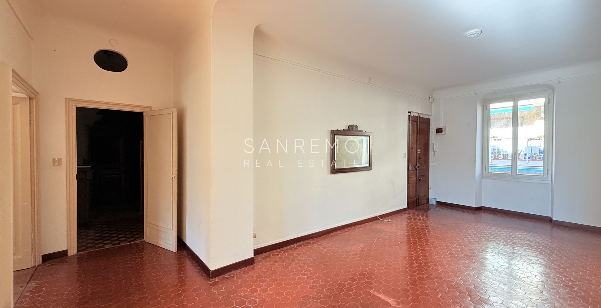 Appartamento di 240 mq in elegante palazzo d'epoca