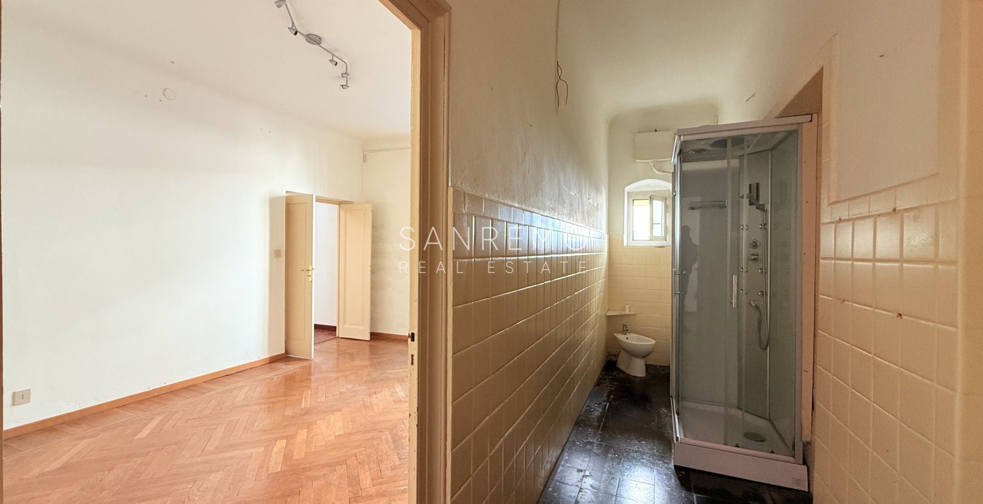 Appartamento di 240 mq in elegante palazzo d'epoca