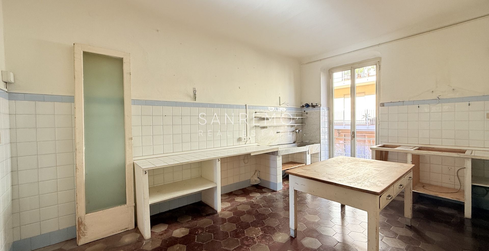 Appartamento di 240 mq in elegante palazzo d'epoca