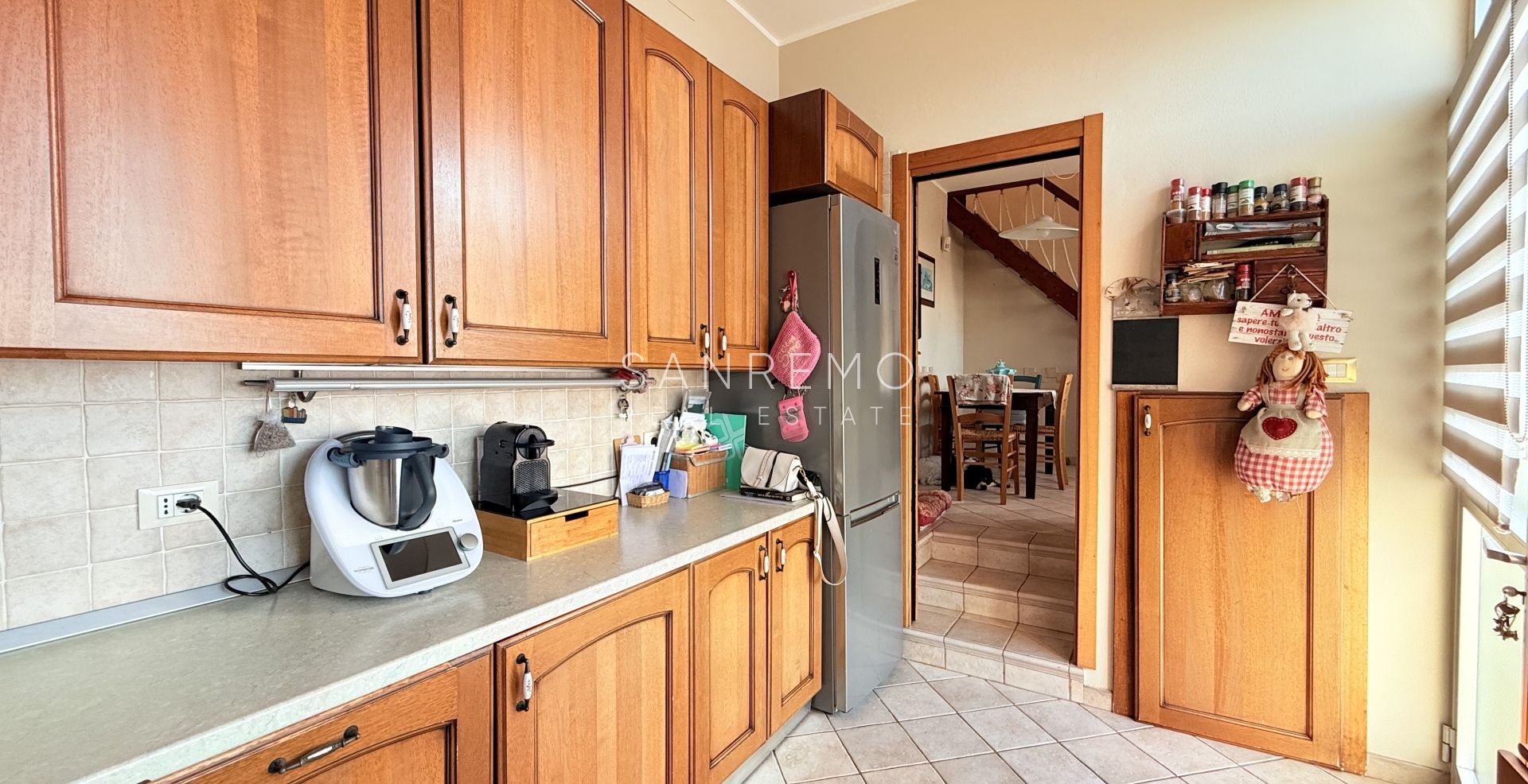 Appartamento su due livelli con bellissima vista su tutto il golfo di Ospedaletti