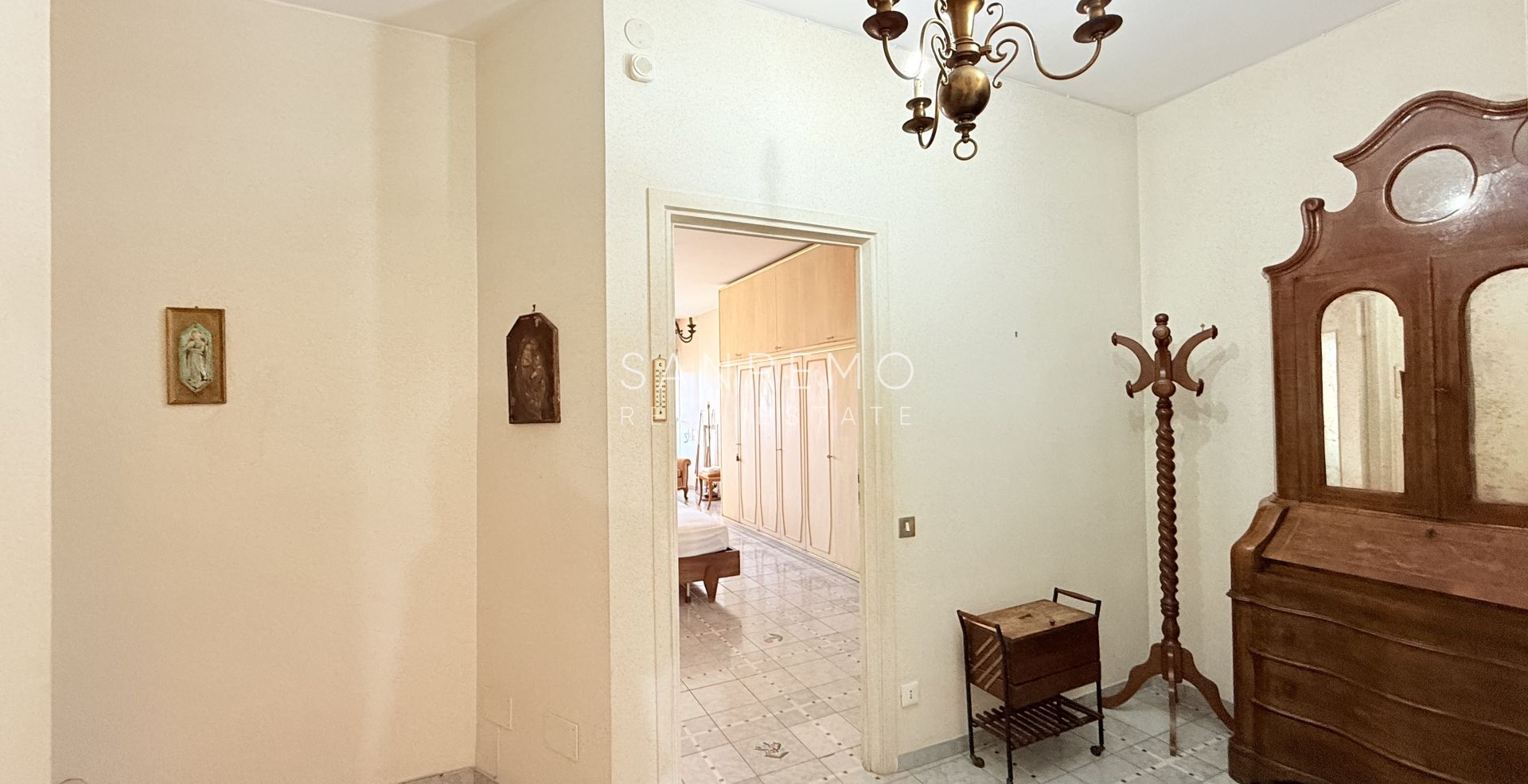 Appartamento di 130 mq con terrazzo in posizione pianeggiante ed a pochi passi dalle spiagge e della pista ciclabile