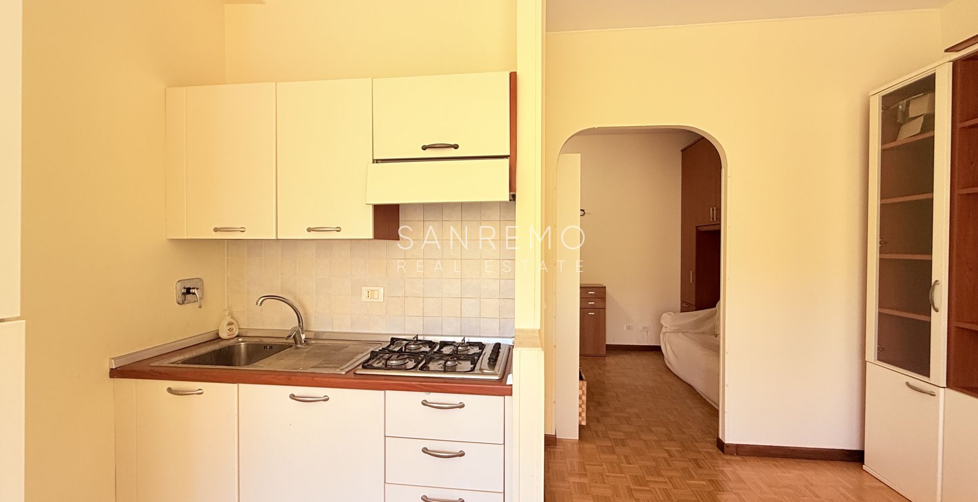 Ampio monolocale con terrazzo a pochi passi dal Casinò