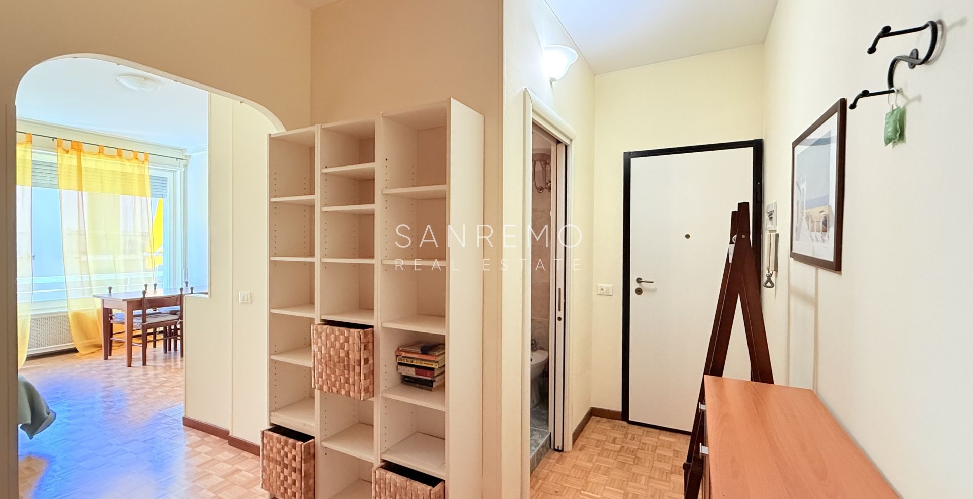 Ampio monolocale con terrazzo a pochi passi dal Casinò