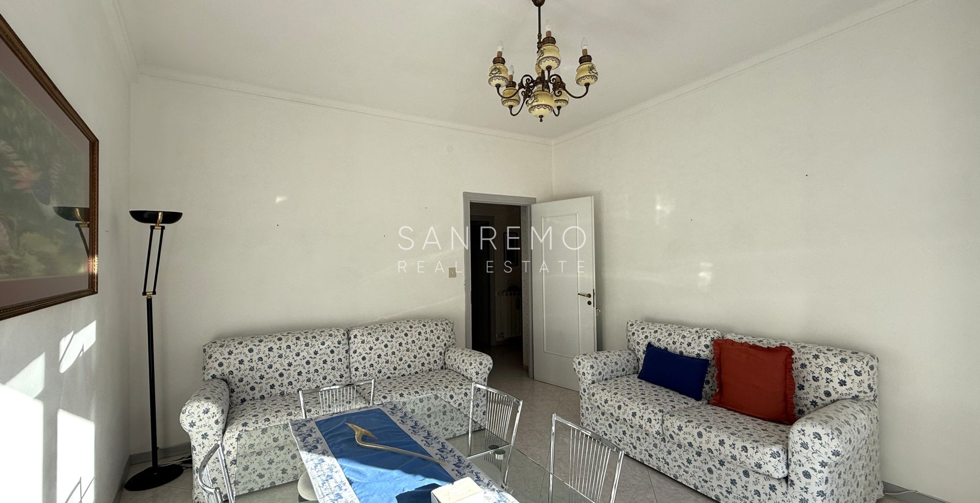  Luminoso e soleggiato appartamento con doppia esposizione e due terrazzini