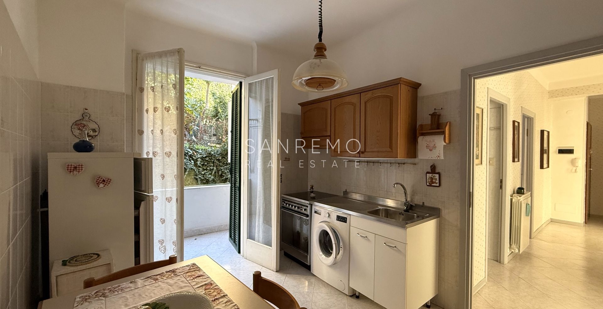  Luminoso e soleggiato appartamento con doppia esposizione e due terrazzini