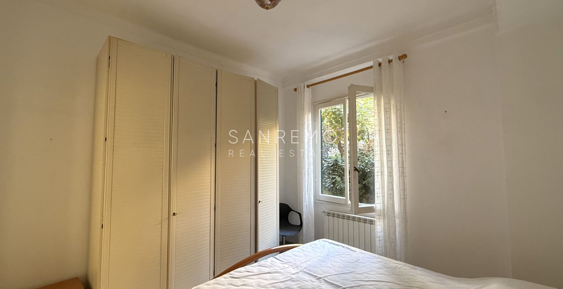  Luminoso e soleggiato appartamento con doppia esposizione e due terrazzini