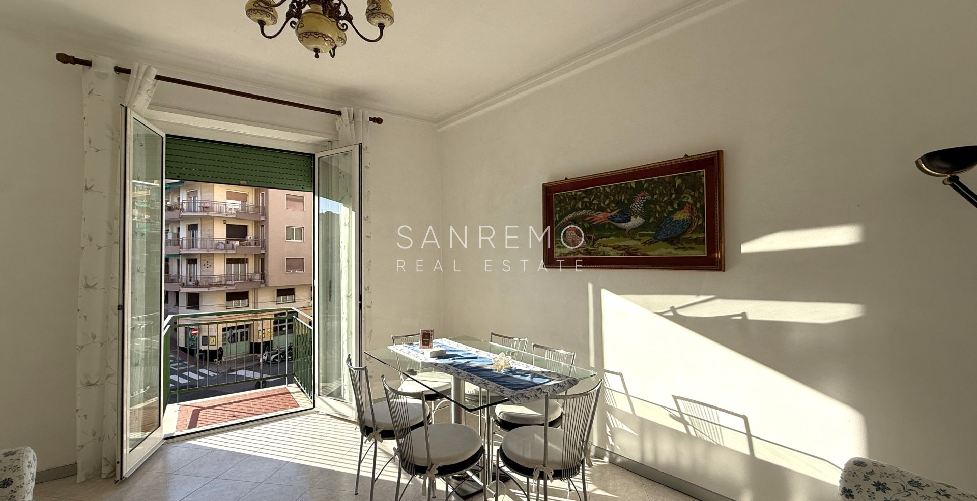  Luminoso e soleggiato appartamento con doppia esposizione e due terrazzini