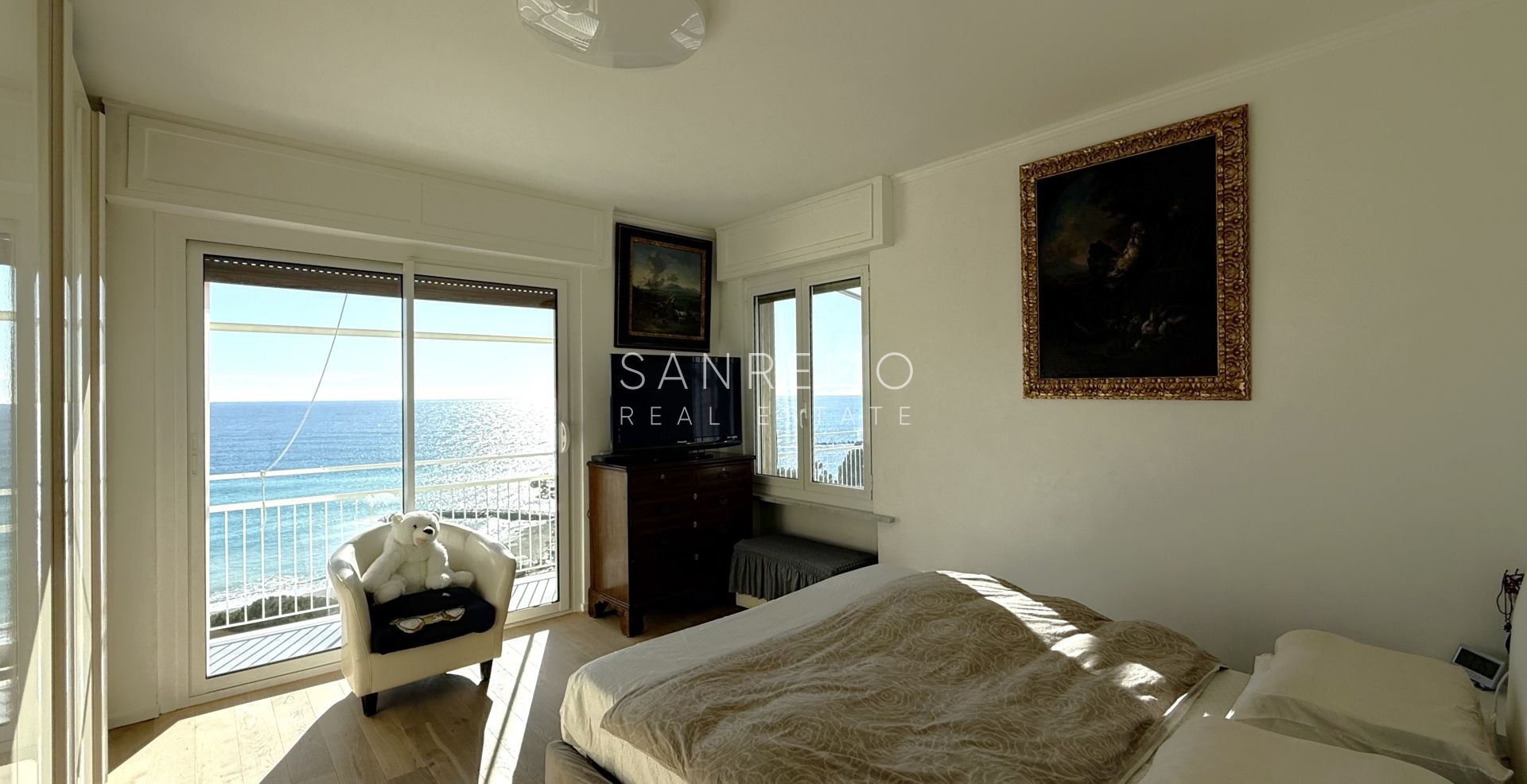 Attico con magnifica vista mare in una delle zone più apprezzate della Riviera