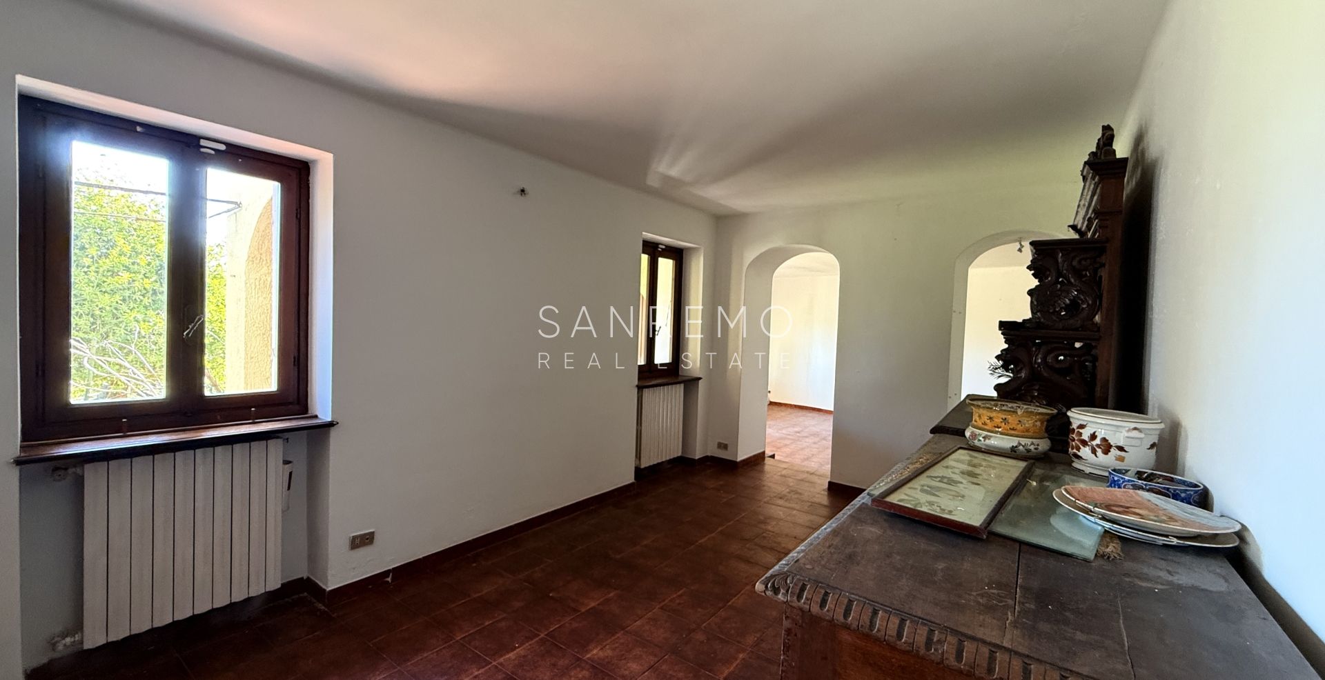 Casa indipendente con vista aperta nel verde in posizione tranquilla e silenziosa