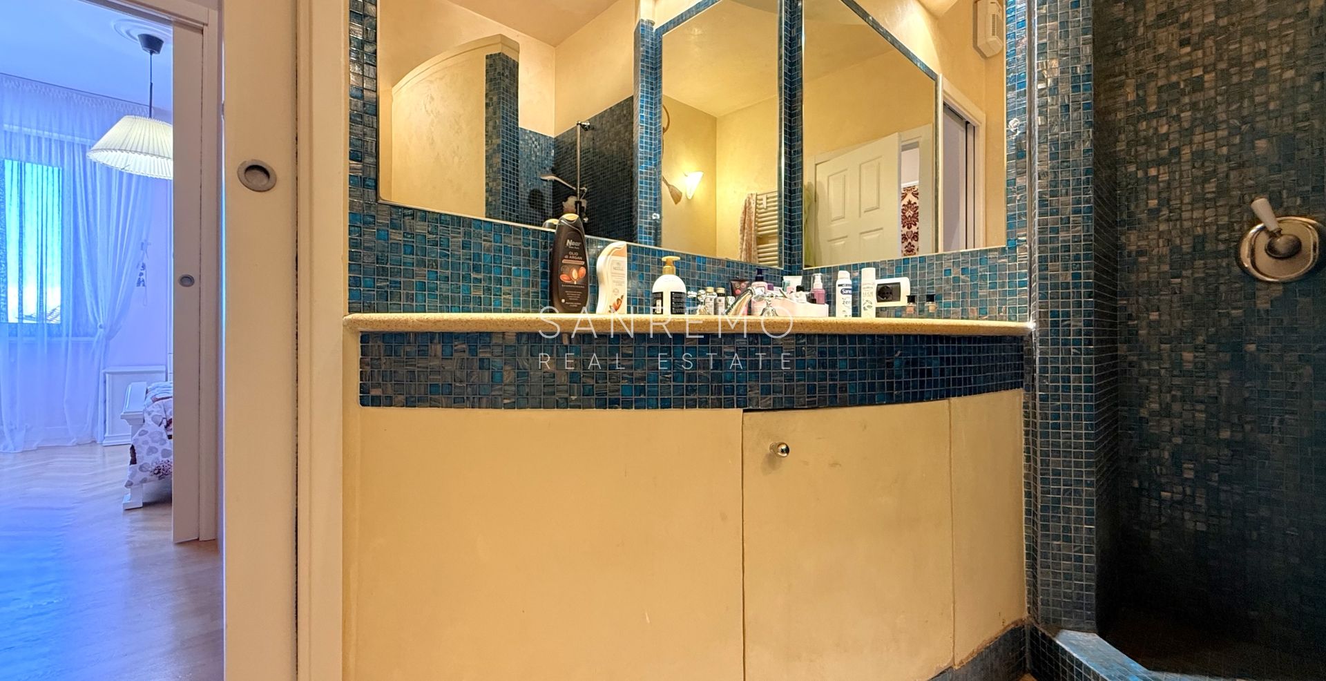 Attico e superattico con piscina e panoramica vita mare