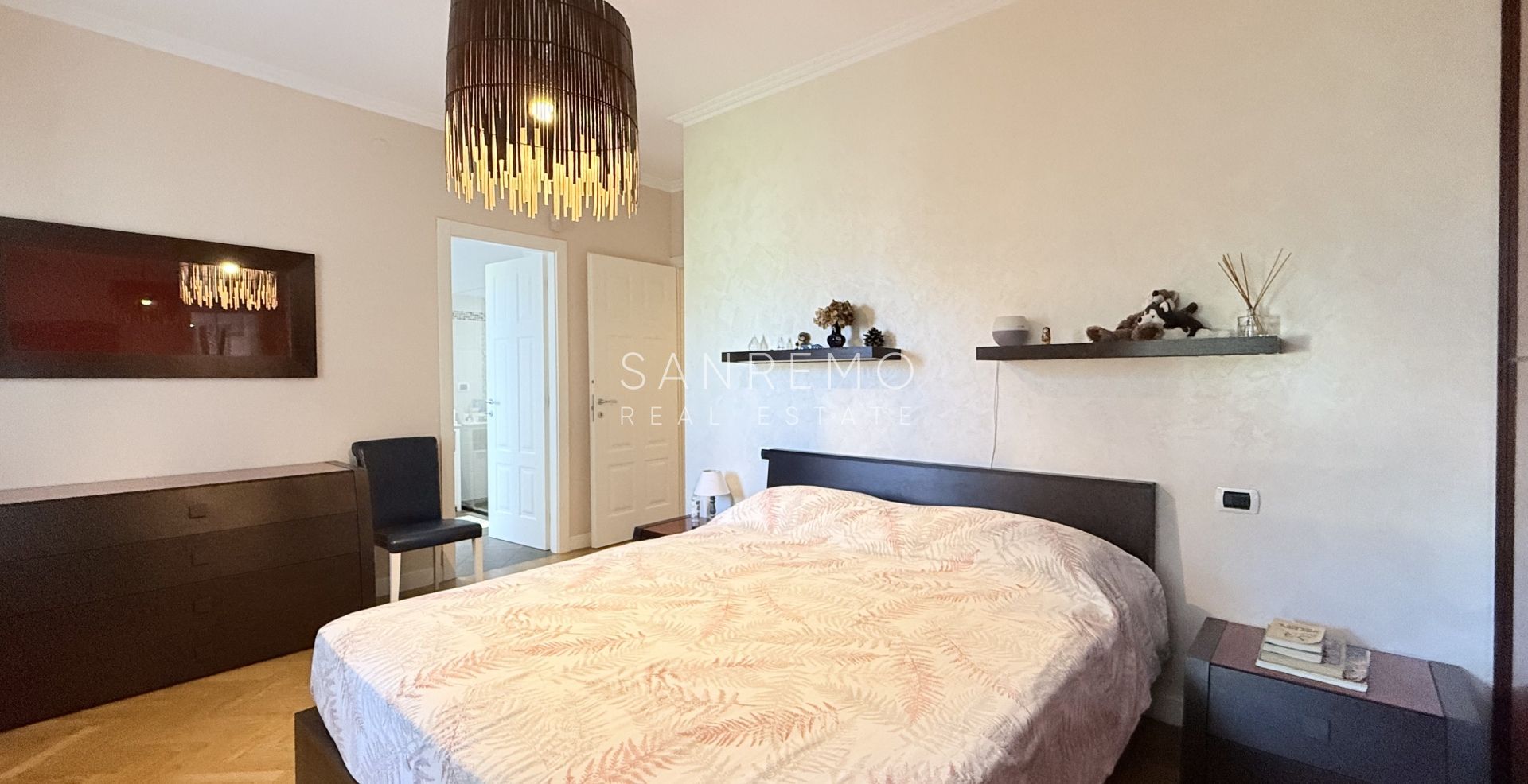 Attico e superattico con piscina e panoramica vita mare