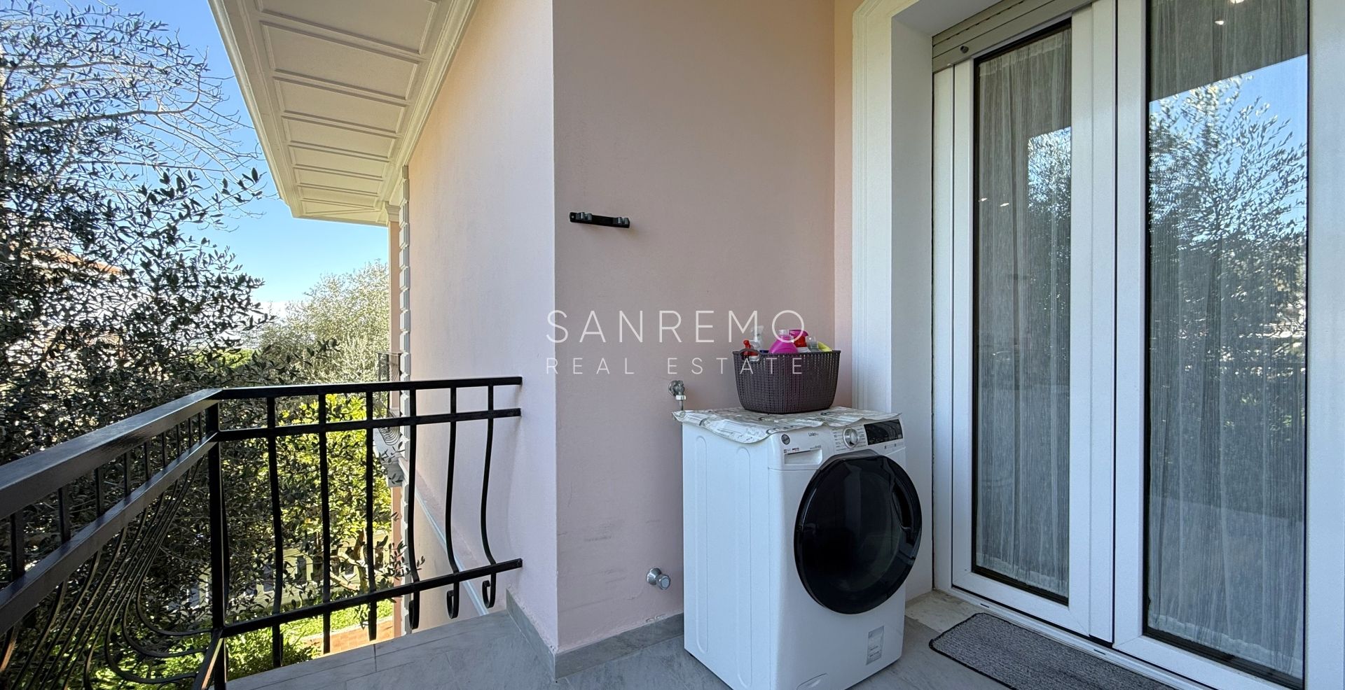 Attico e superattico con piscina e panoramica vita mare