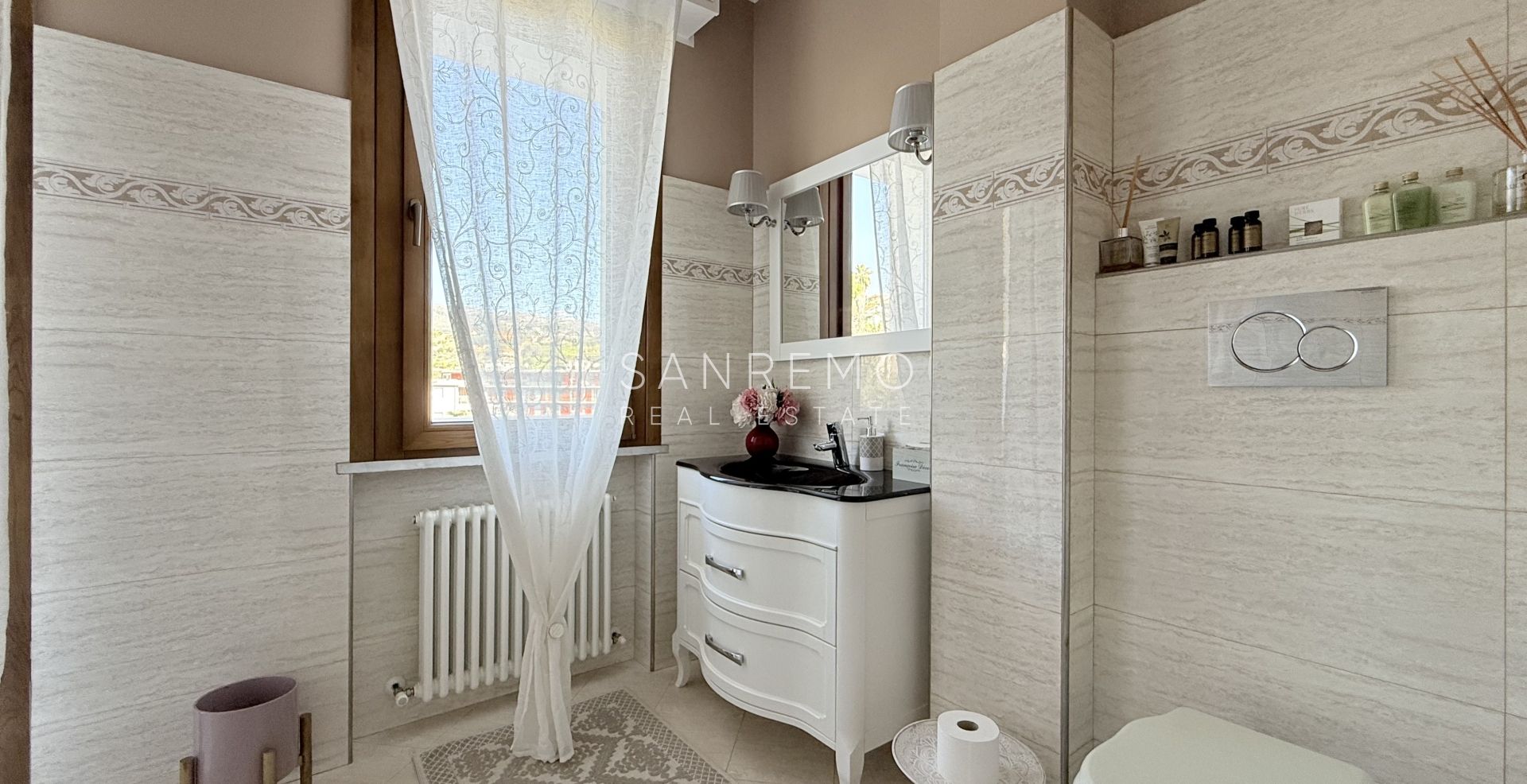 Attico e superattico con piscina e panoramica vita mare