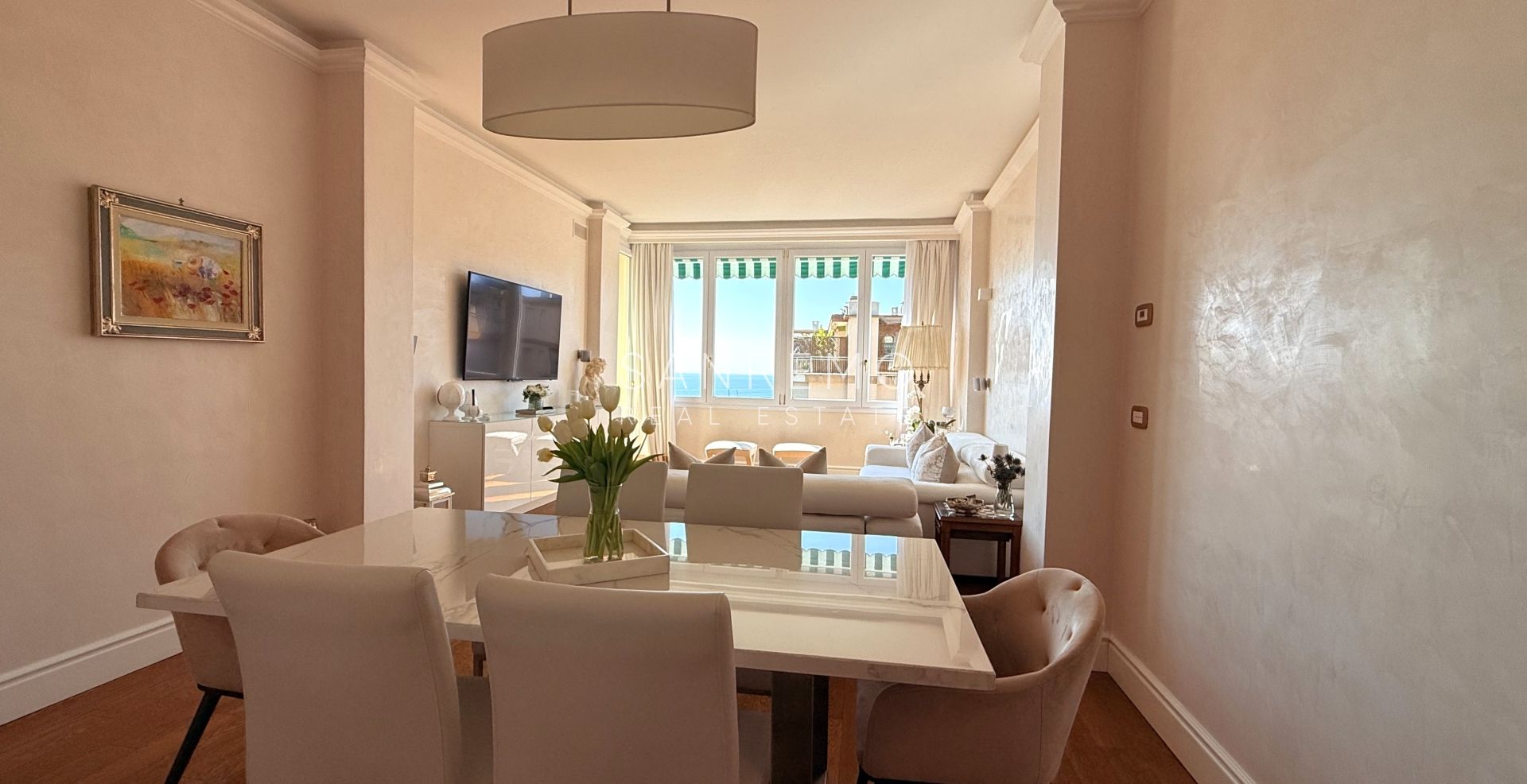 Appartamento completamente ristrutturato con un piacevole spazio esterno 