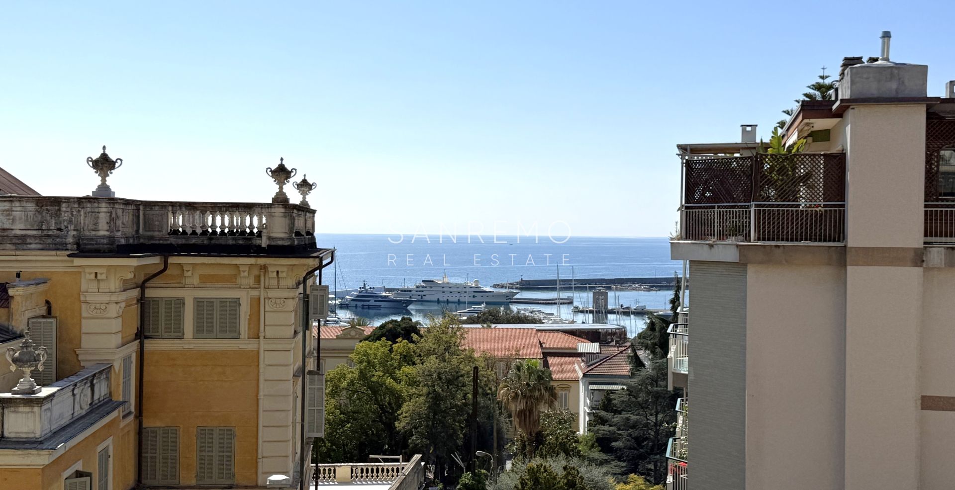 Appartamento completamente ristrutturato con un piacevole spazio esterno 