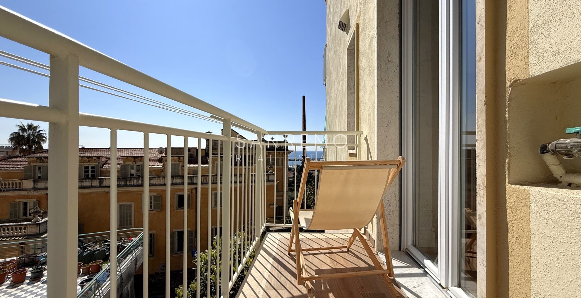 Appartamento completamente ristrutturato con un piacevole spazio esterno 