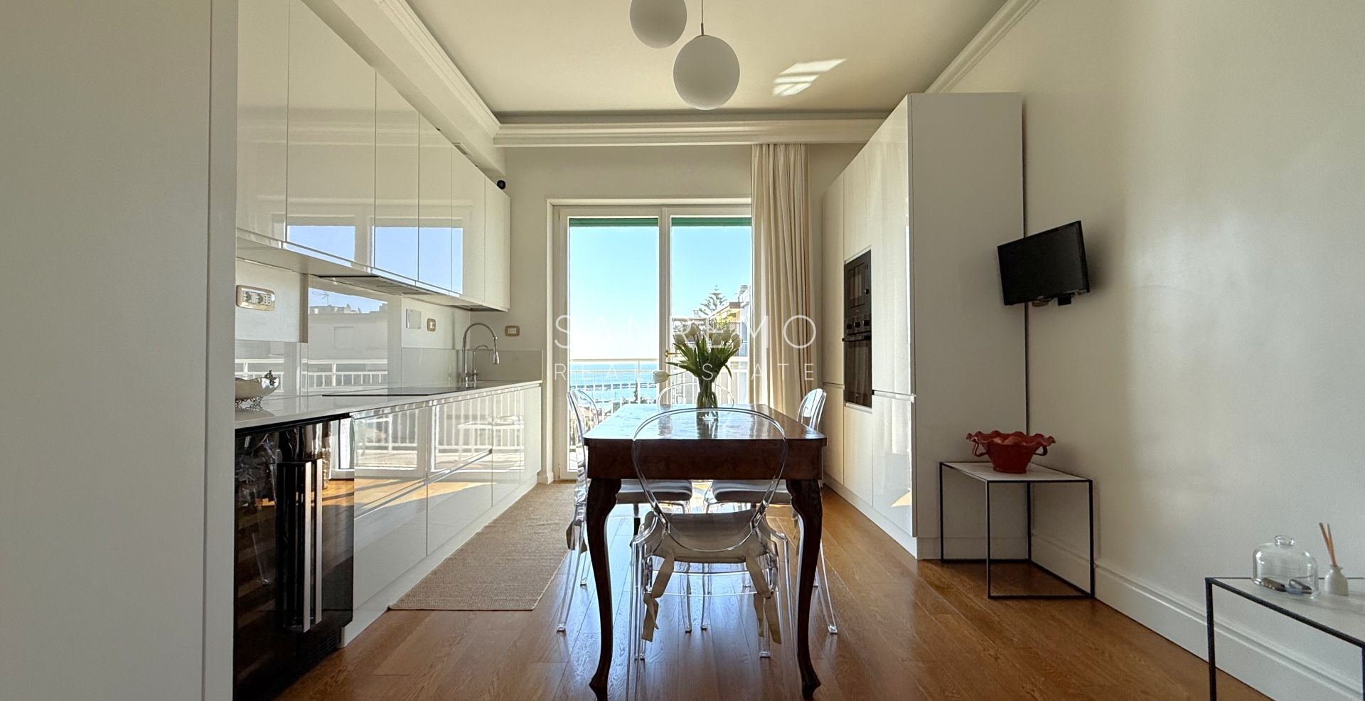 Appartamento completamente ristrutturato con un piacevole spazio esterno 