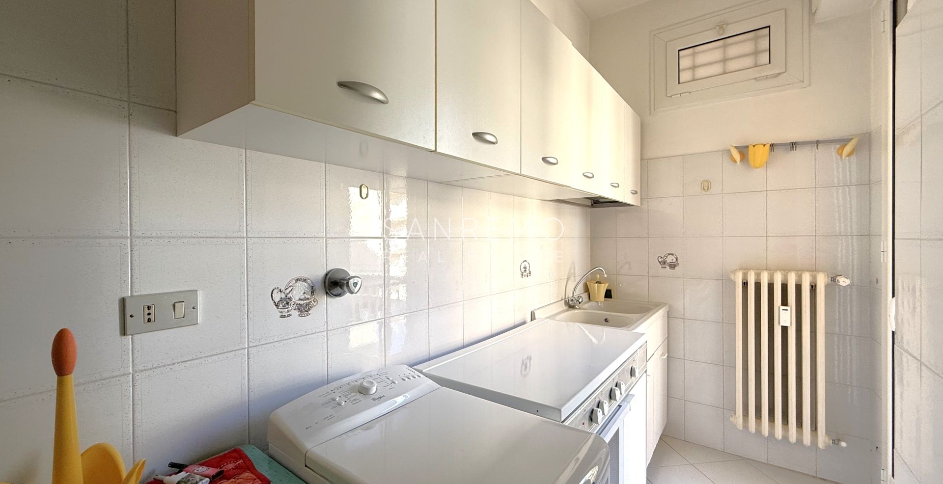 Luminosissimo appartamento con vista mare a pochi passi da Villa Ormond