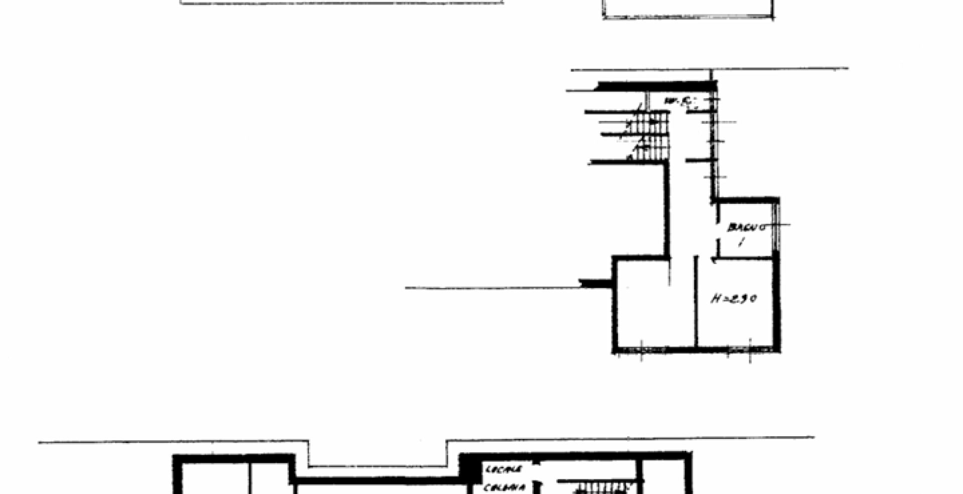 Splendida villa circondata da giardino privato e impreziosita da una magnifica vista mare